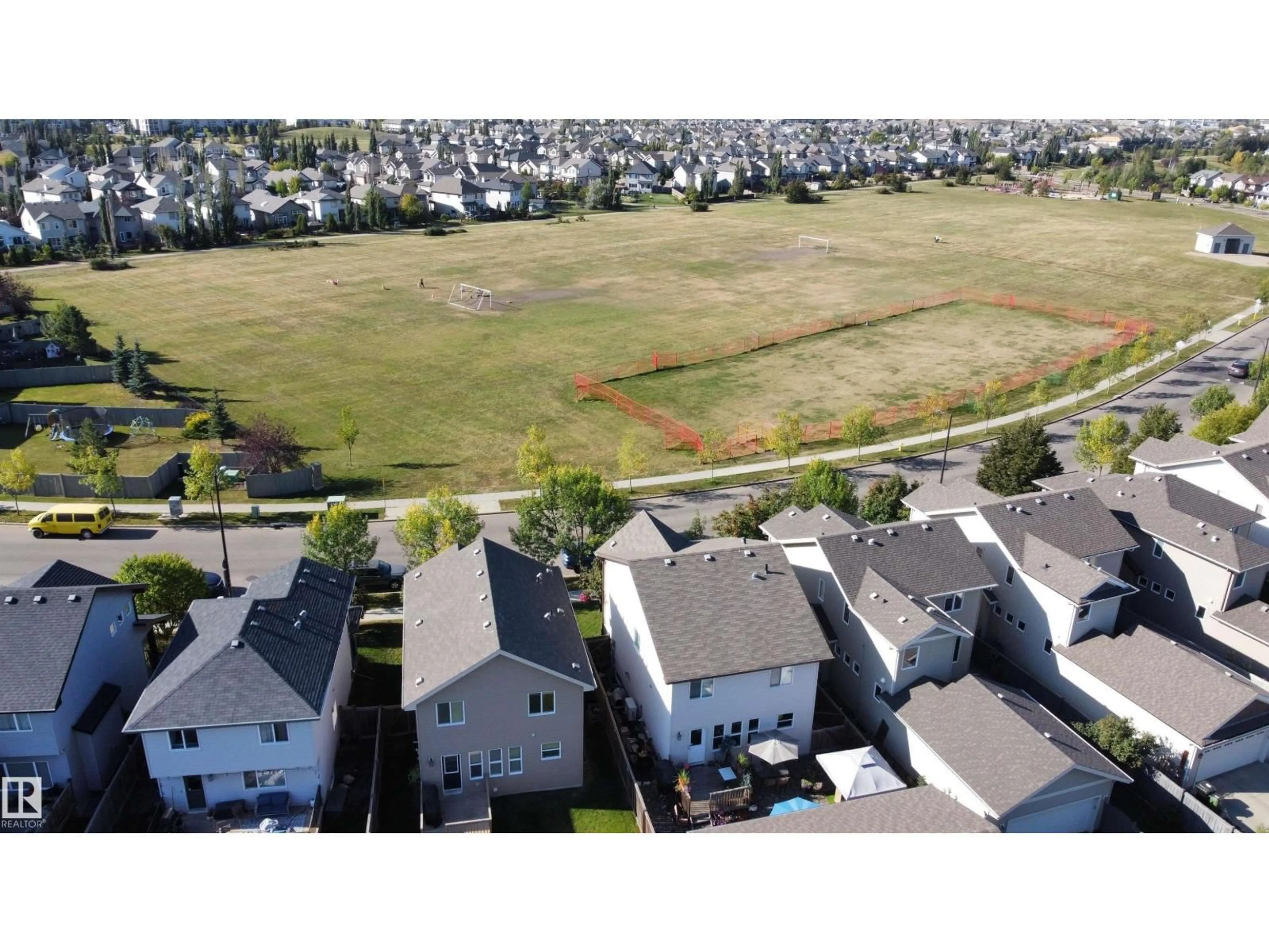 A pic from outside/outdoor area/front of a property/back of a property/a pic from drone, unknown for 7117 SOUTH TERWILLEGAR DR, Edmonton Alberta T6R0R5