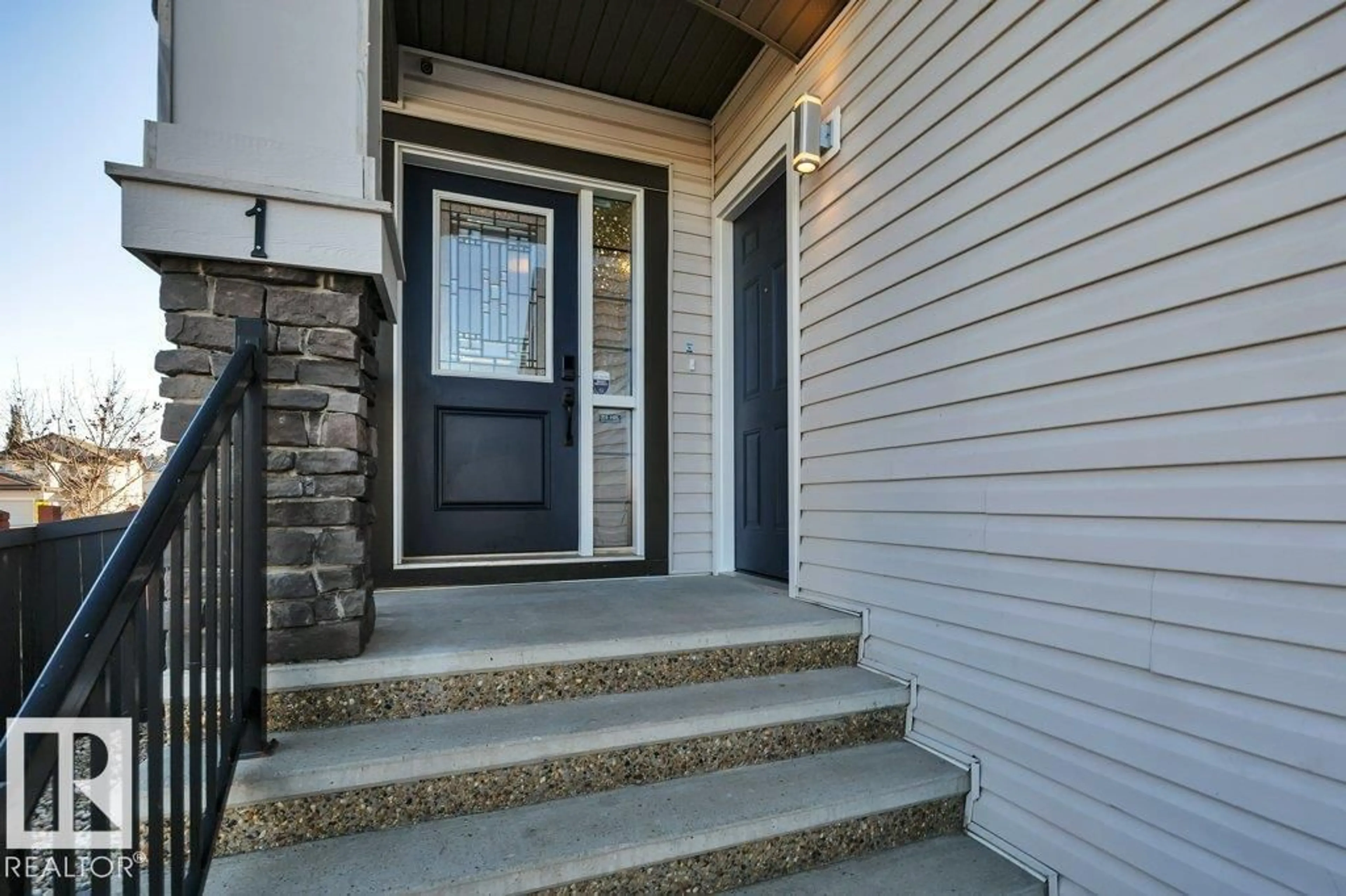 Indoor entryway for 1 SOUTHFORK CL, Leduc Alberta T9E0P3