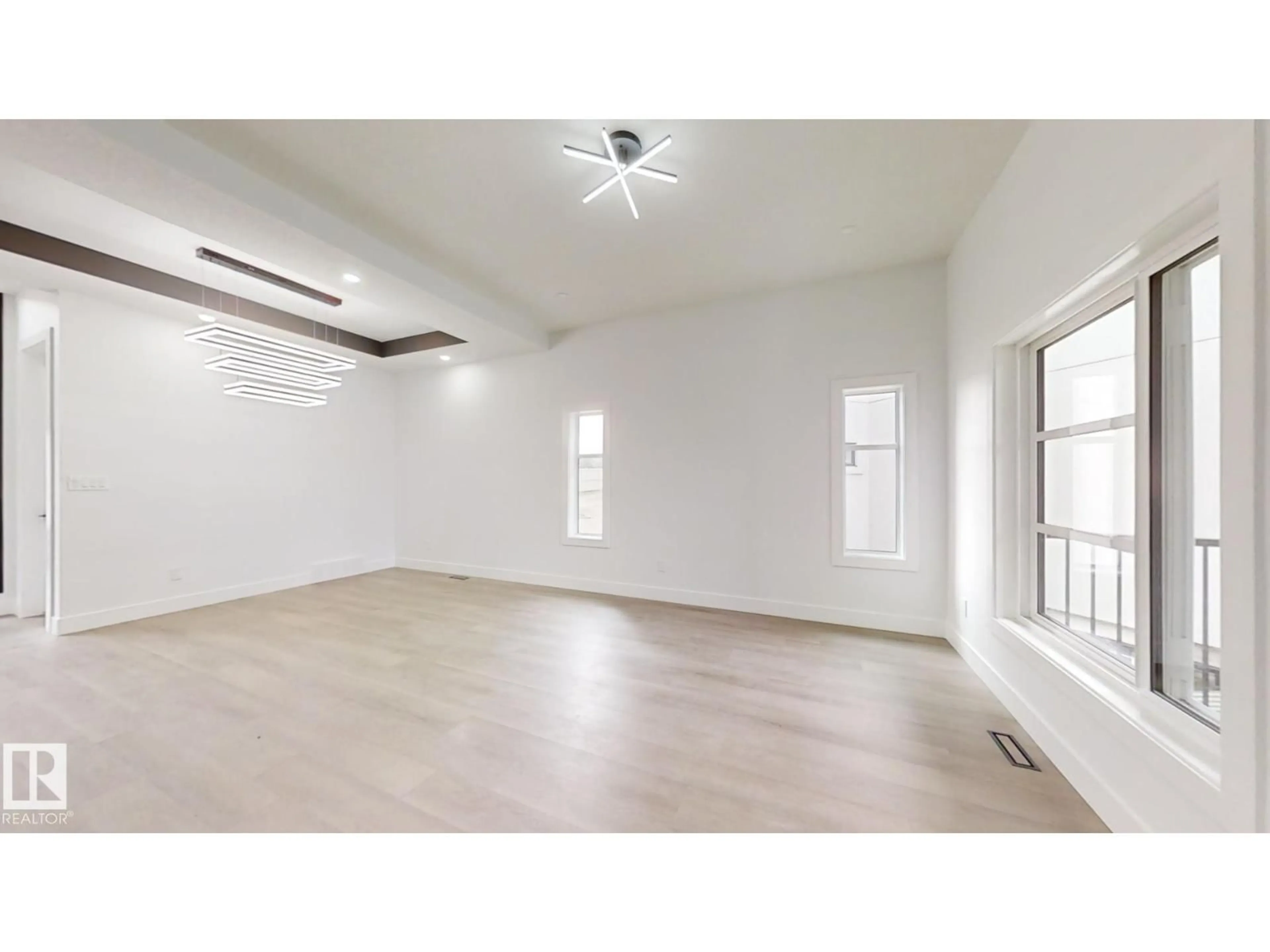 A pic of a room for 1707 18 ST, Edmonton Alberta T6T2N2