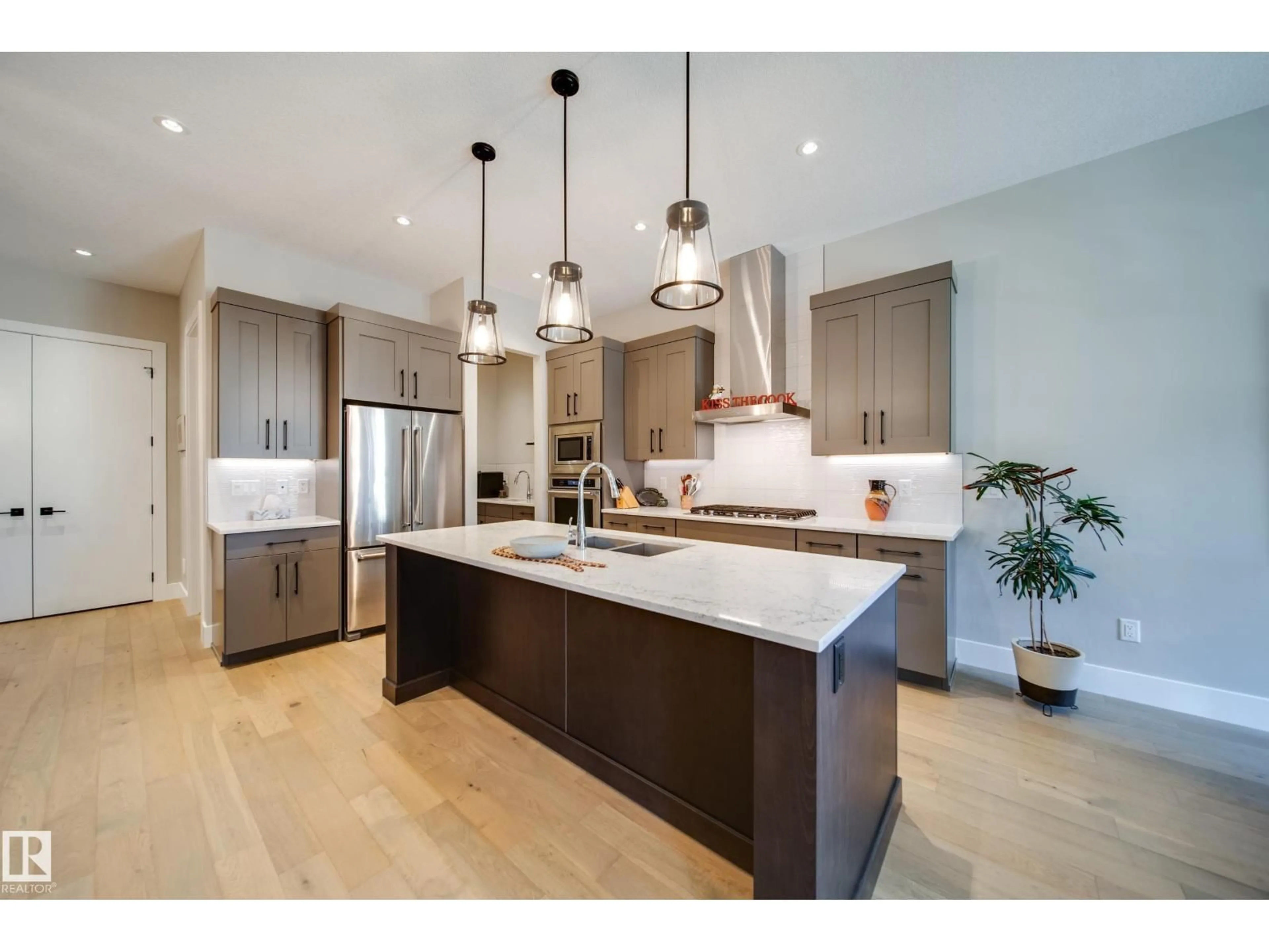 Open concept kitchen, unknown for 4605 KNIGHT PT, Edmonton Alberta T6W4B7