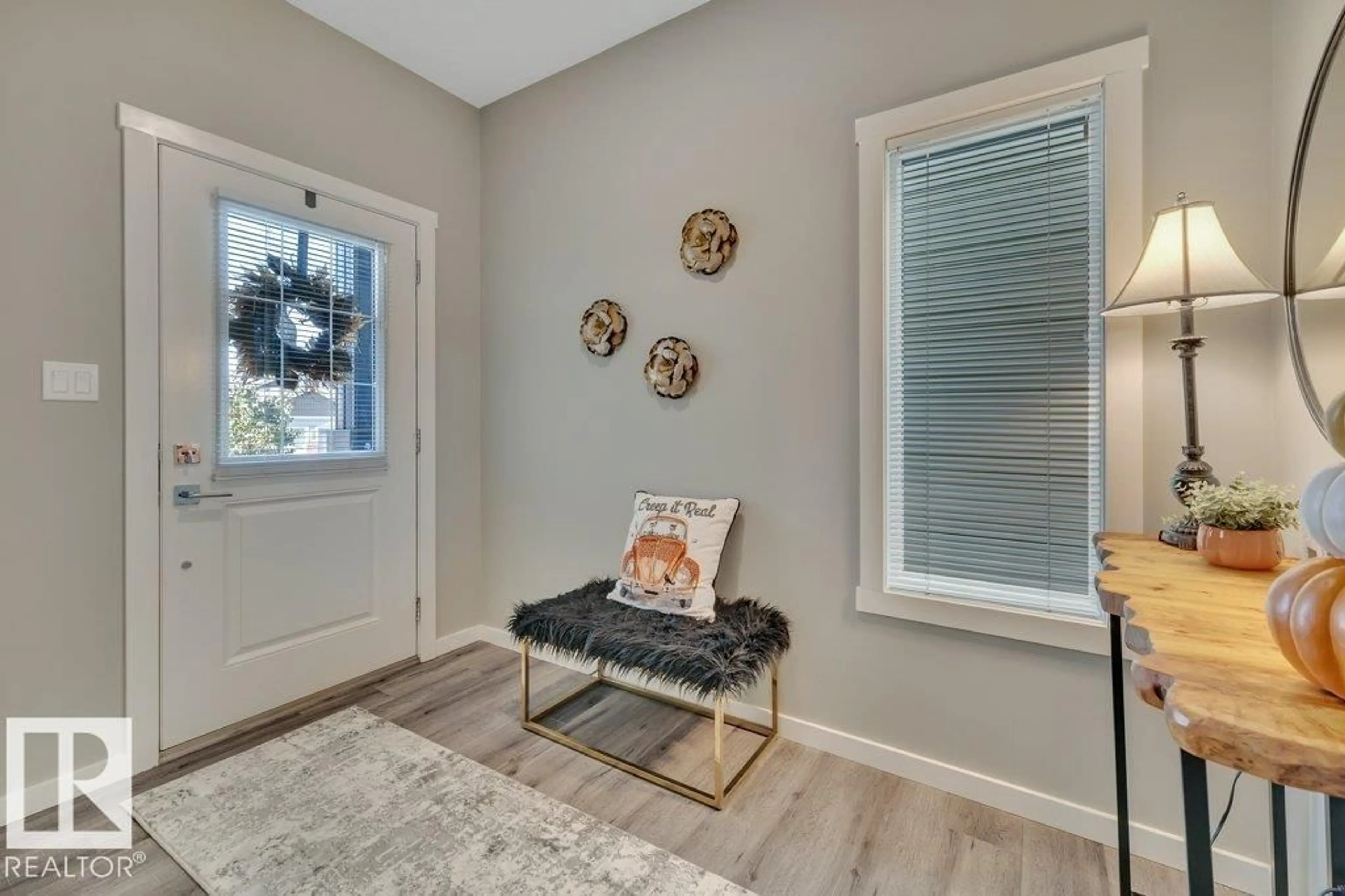 Indoor entryway for 477 ROBERTS CR, Leduc Alberta T9E1K9