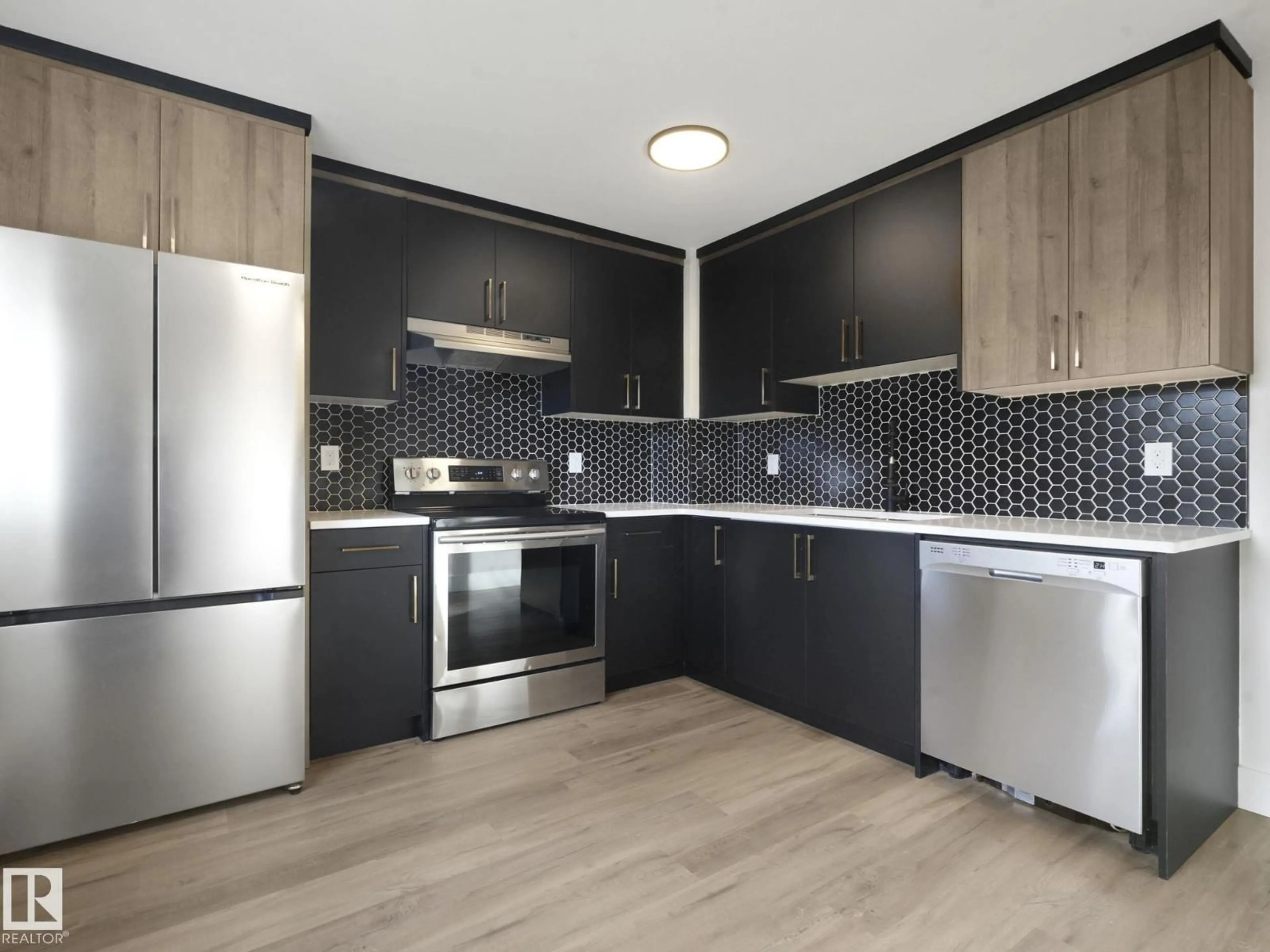 Unknown for #10 - 13833 30 ST, Edmonton Alberta T5Y2B2