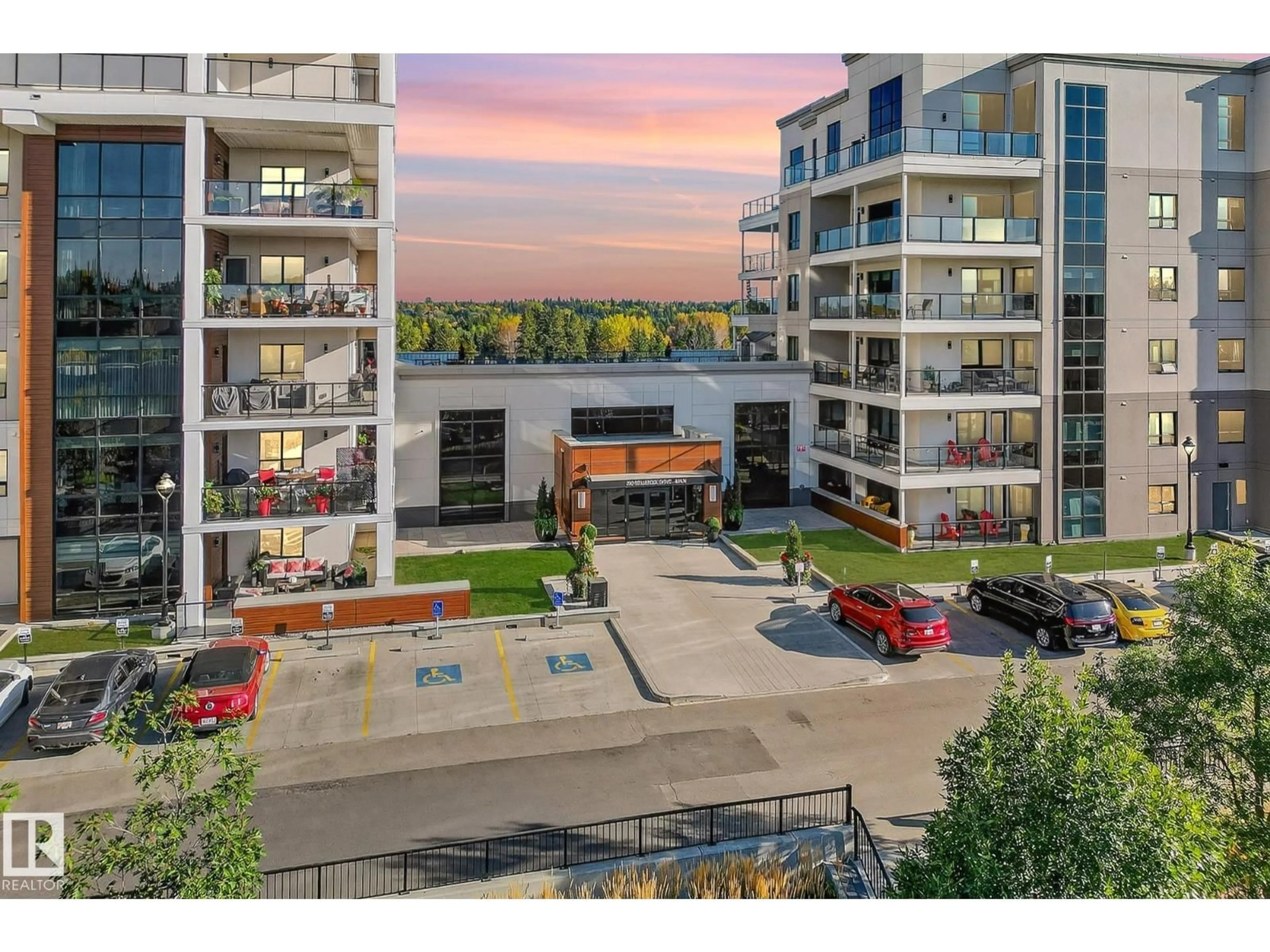A pic from outside/outdoor area/front of a property/back of a property/a pic from drone, city buildings view from balcony for 200 - 418 BELLEROSE DR, St. Albert Alberta T8N7P7