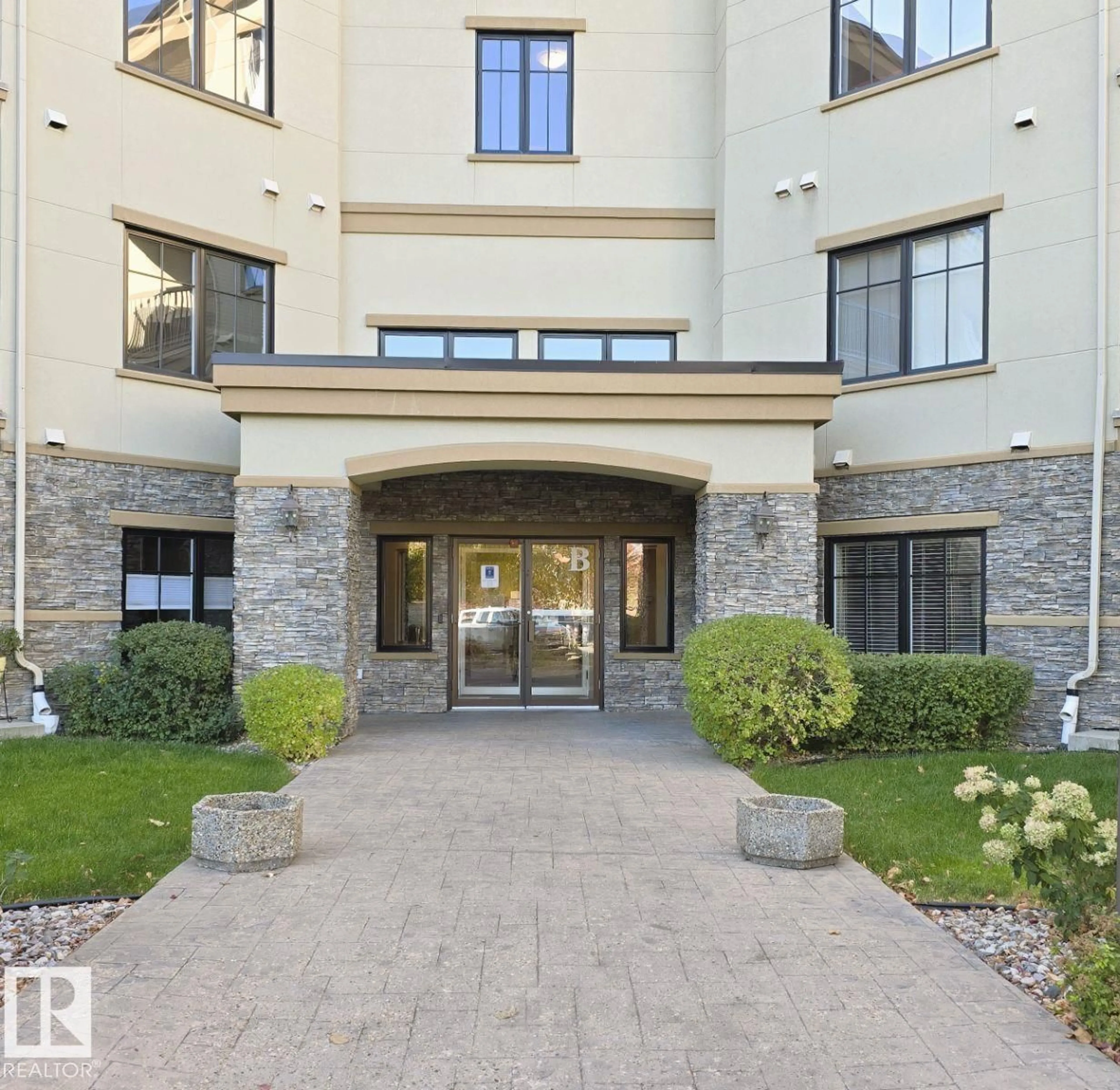 Indoor foyer for 160 - 318 MAGRATH RD, Edmonton Alberta T6R3T7