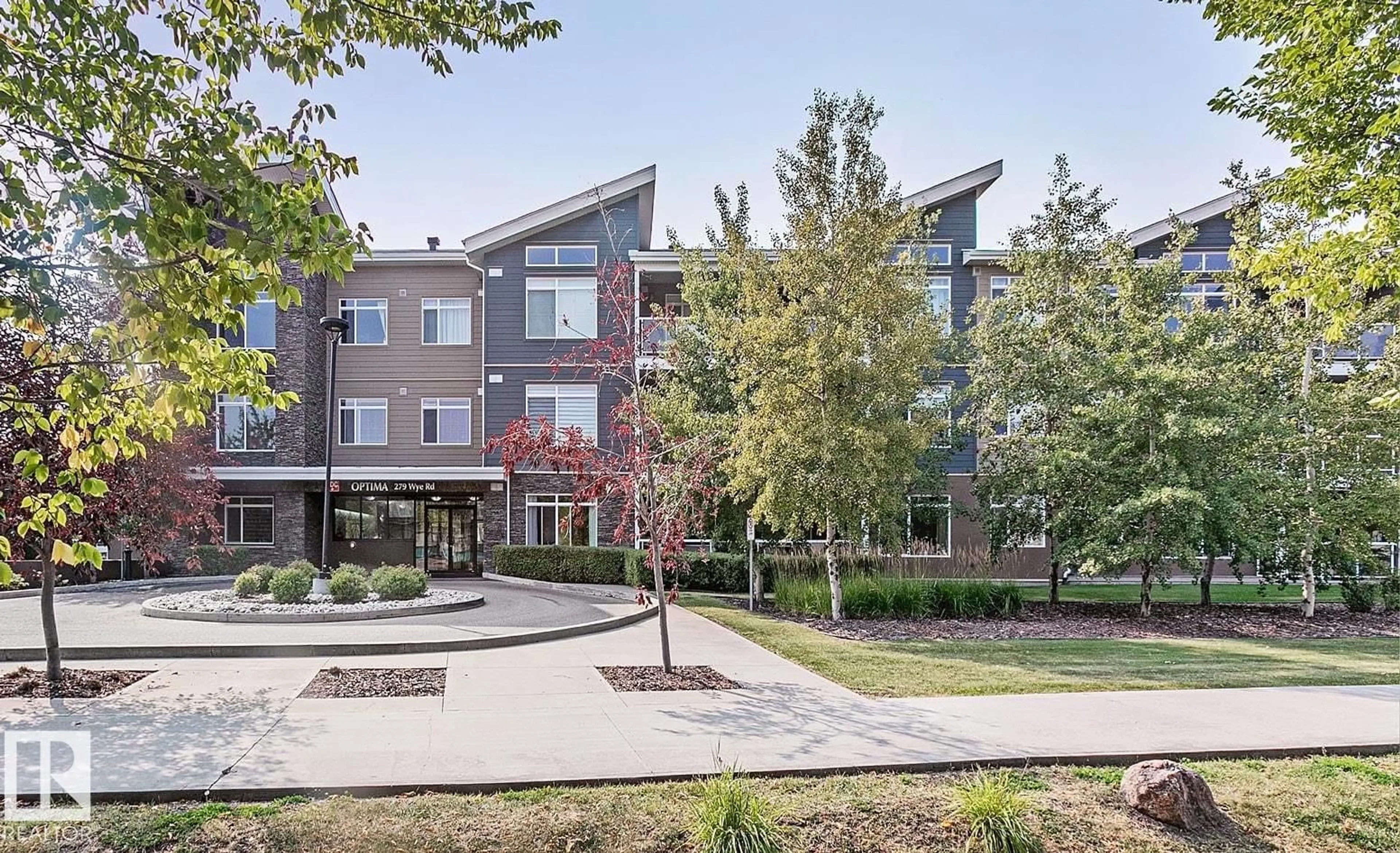 Patio, building for #106 - 279 WYE RD, Sherwood Park Alberta T6B0A7