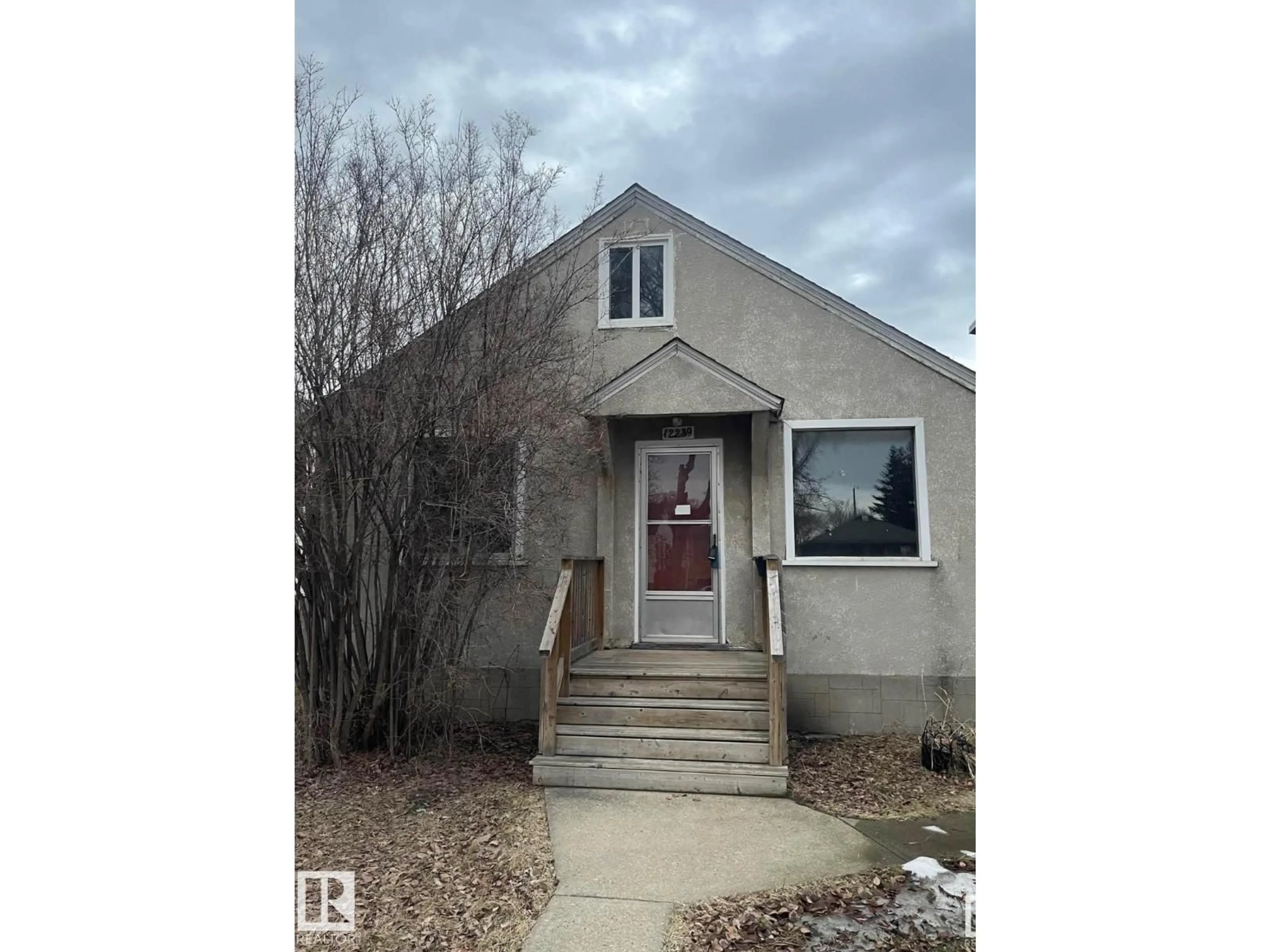 Unknown for 12239 101 ST NW, Edmonton Alberta T5G2C5