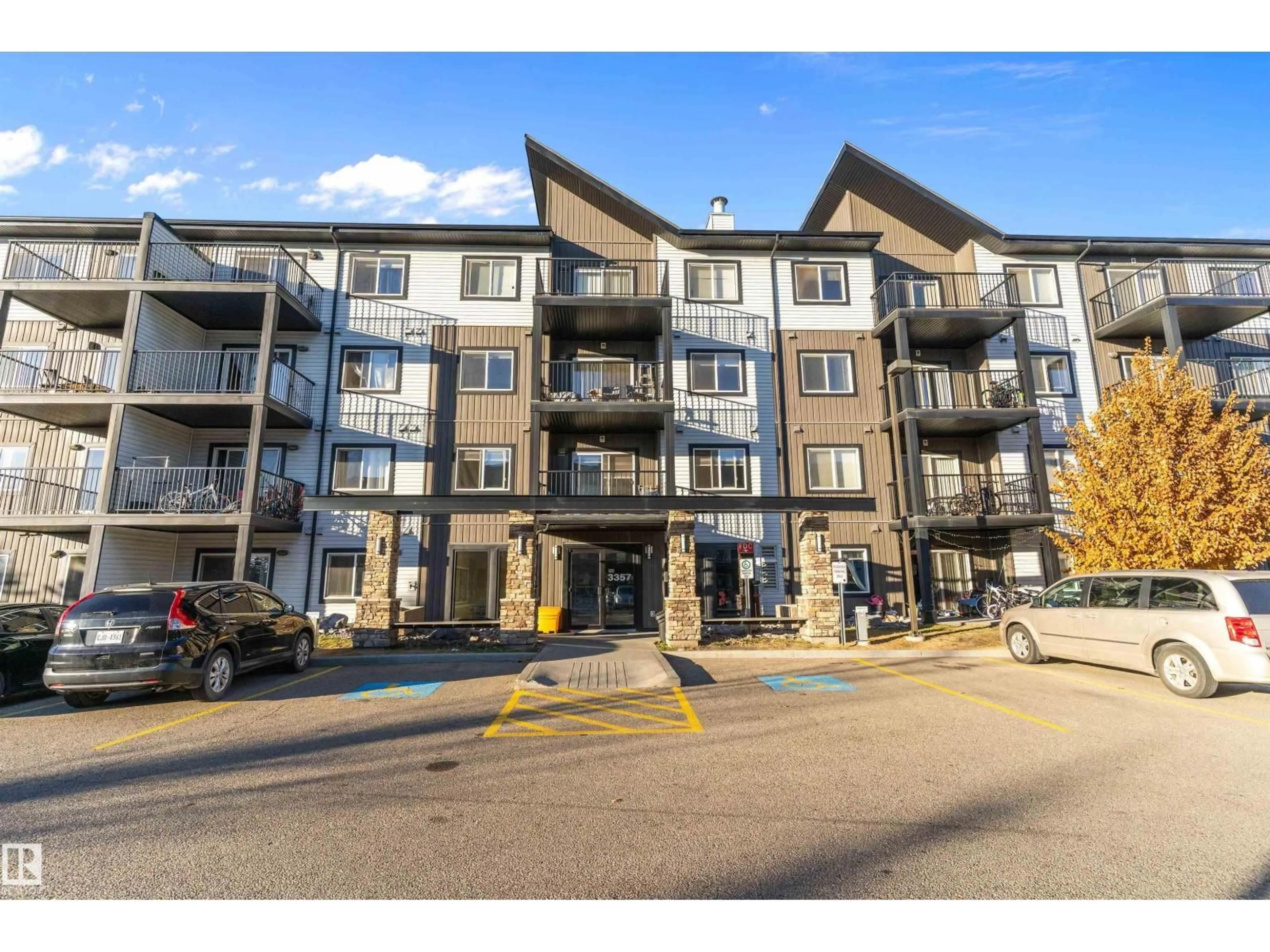 Unknown for #122 - 3357 16A AV, Edmonton Alberta T5T1W1