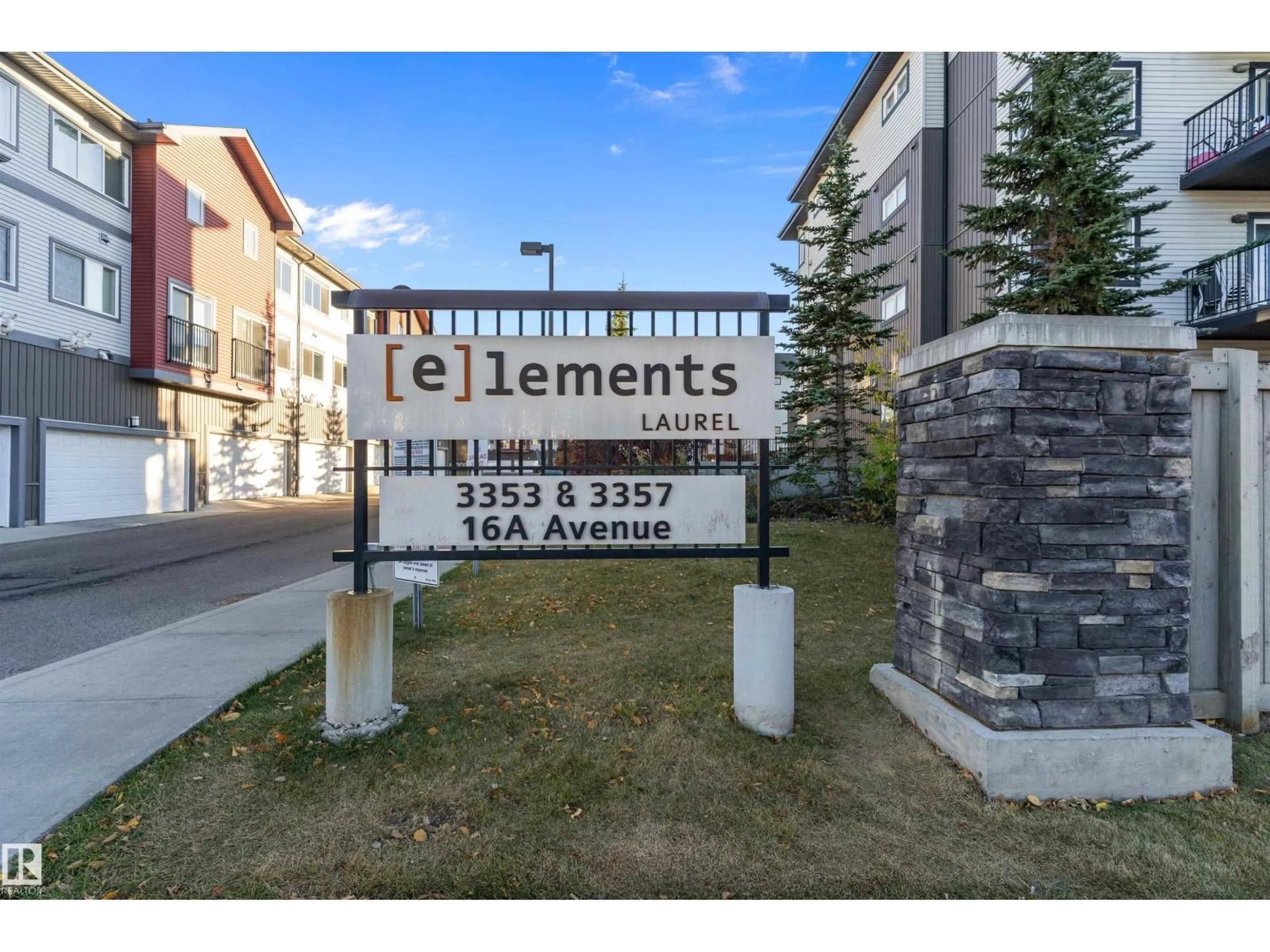 Indoor entryway for #122 - 3357 16A AV, Edmonton Alberta T5T1W1
