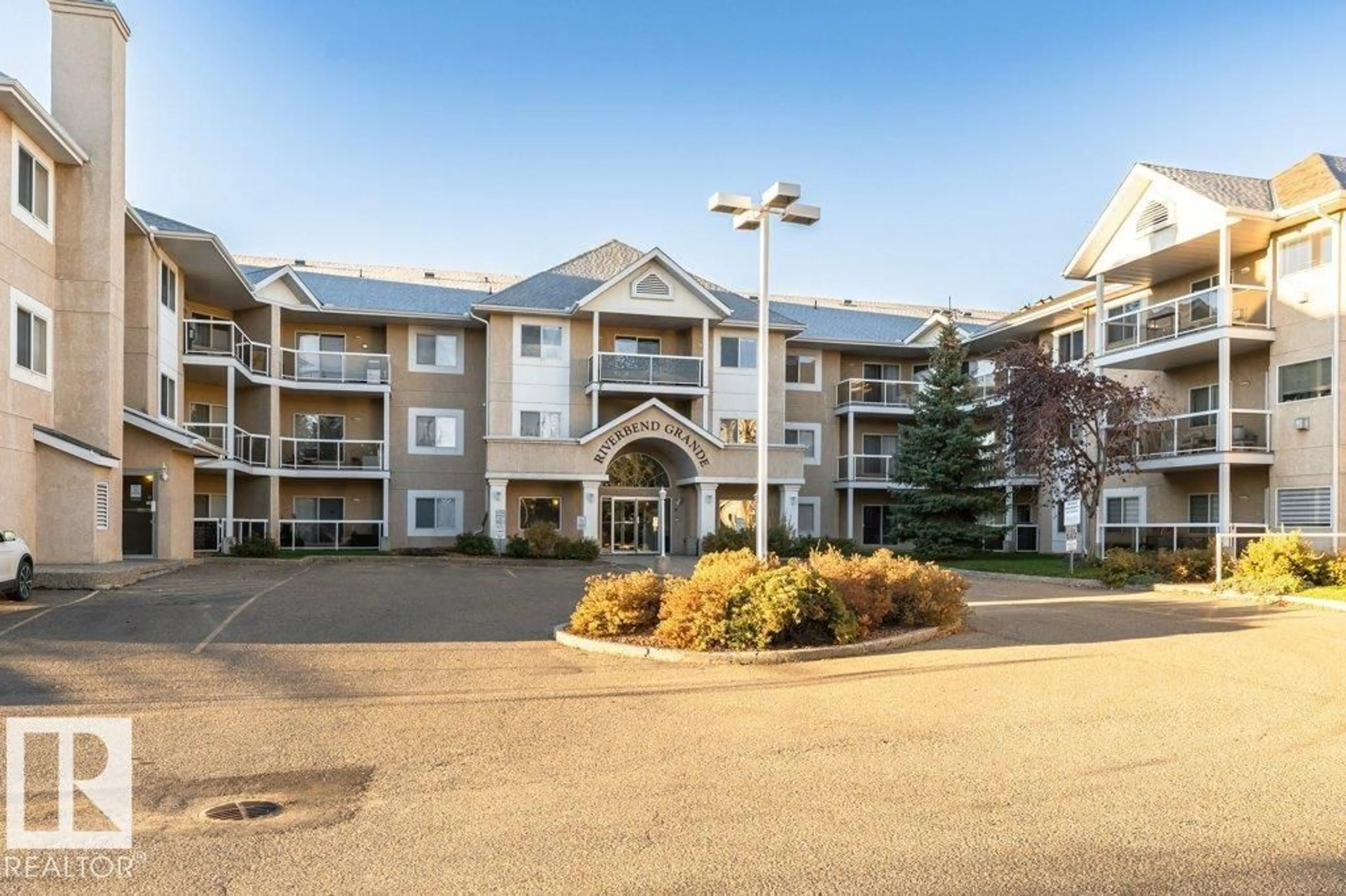 Unknown for 301 RABBIT HILL RD, Edmonton Alberta T6R2S7