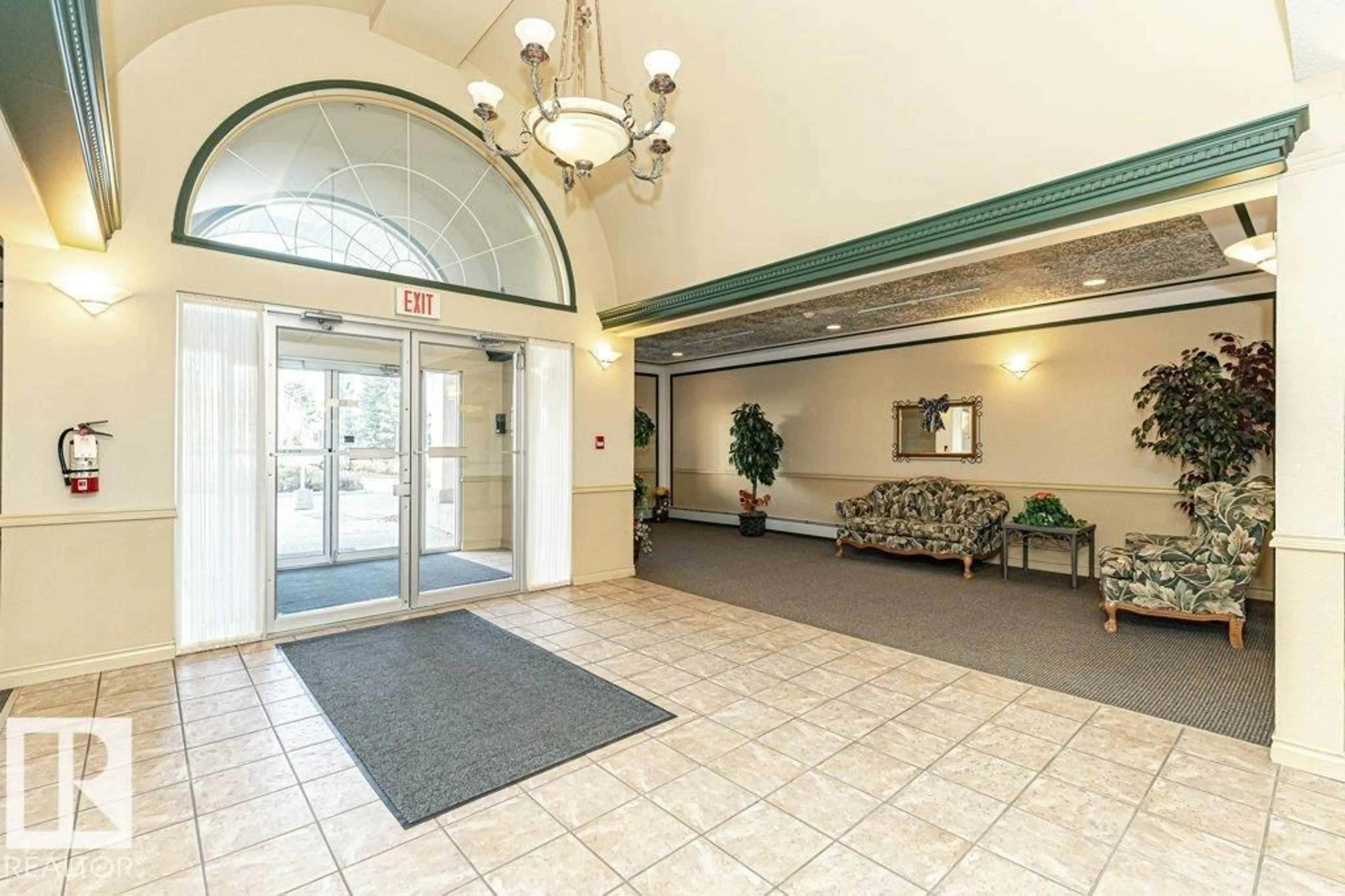 Indoor foyer for 301 RABBIT HILL RD, Edmonton Alberta T6R2S7