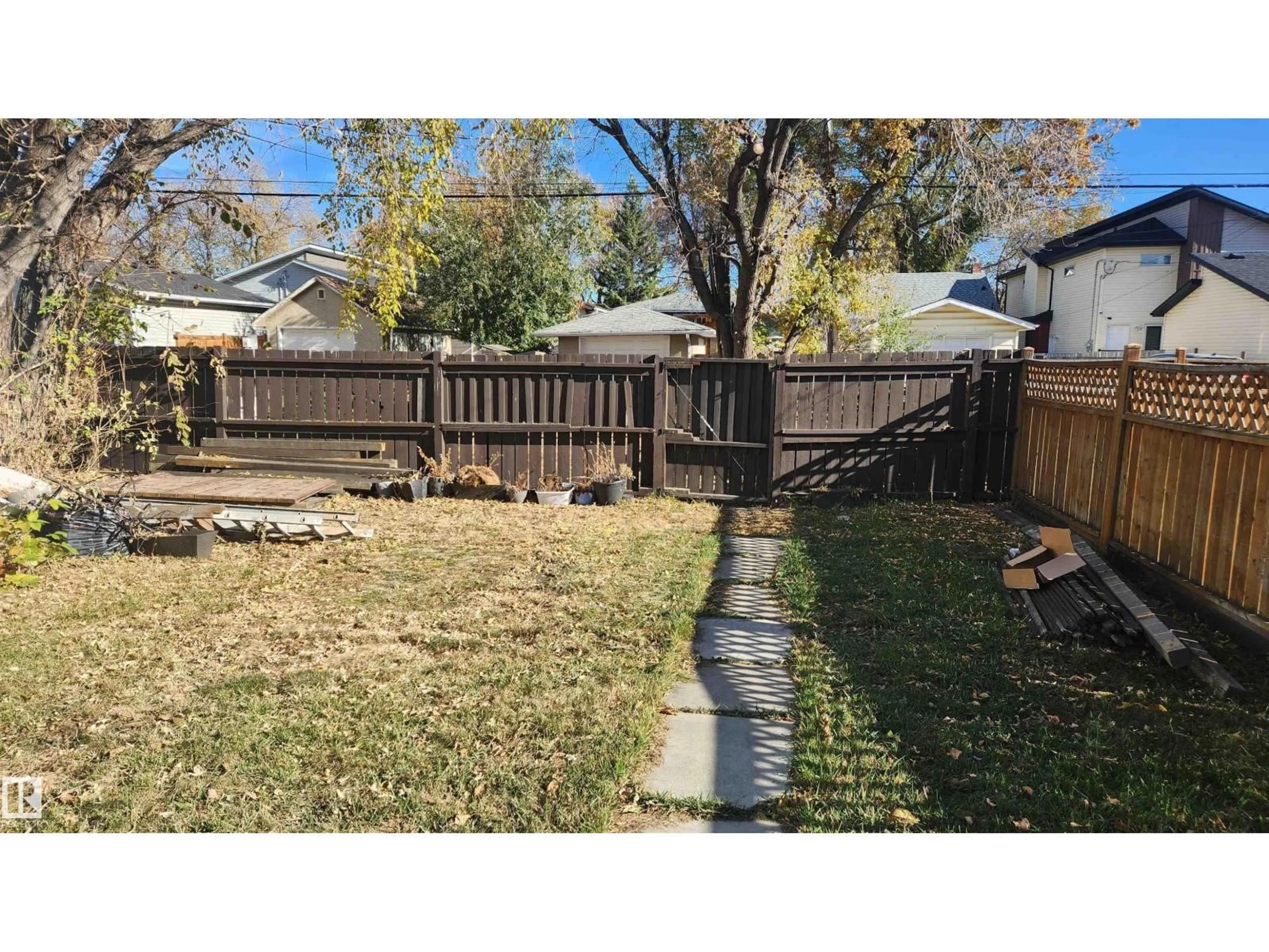 Patio, unknown for NW - 11911 97 ST, Edmonton Alberta T5G1Y7