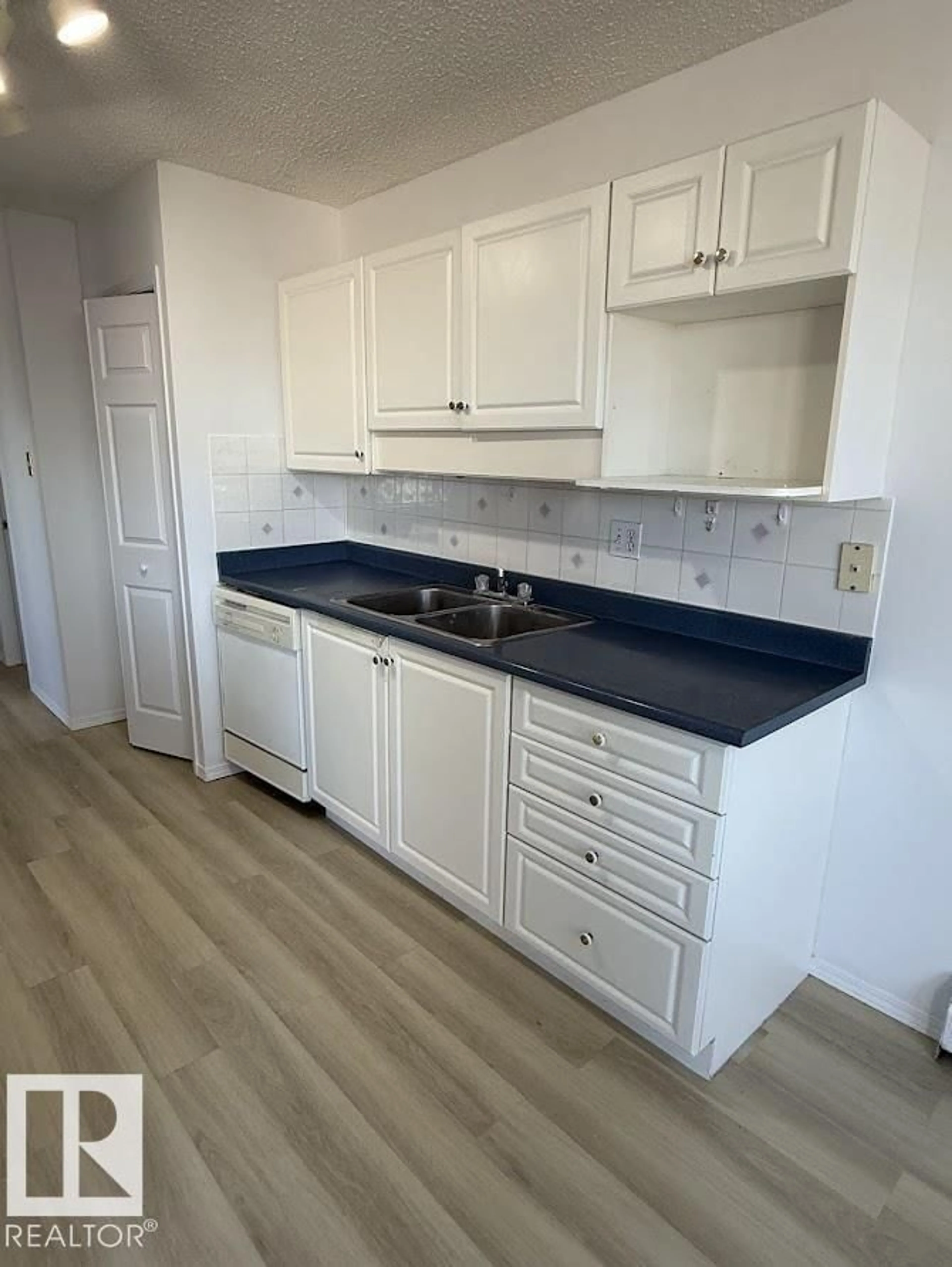 Standard kitchen, unknown for 216 - 7835 159 ST, Edmonton Alberta T5R2E1