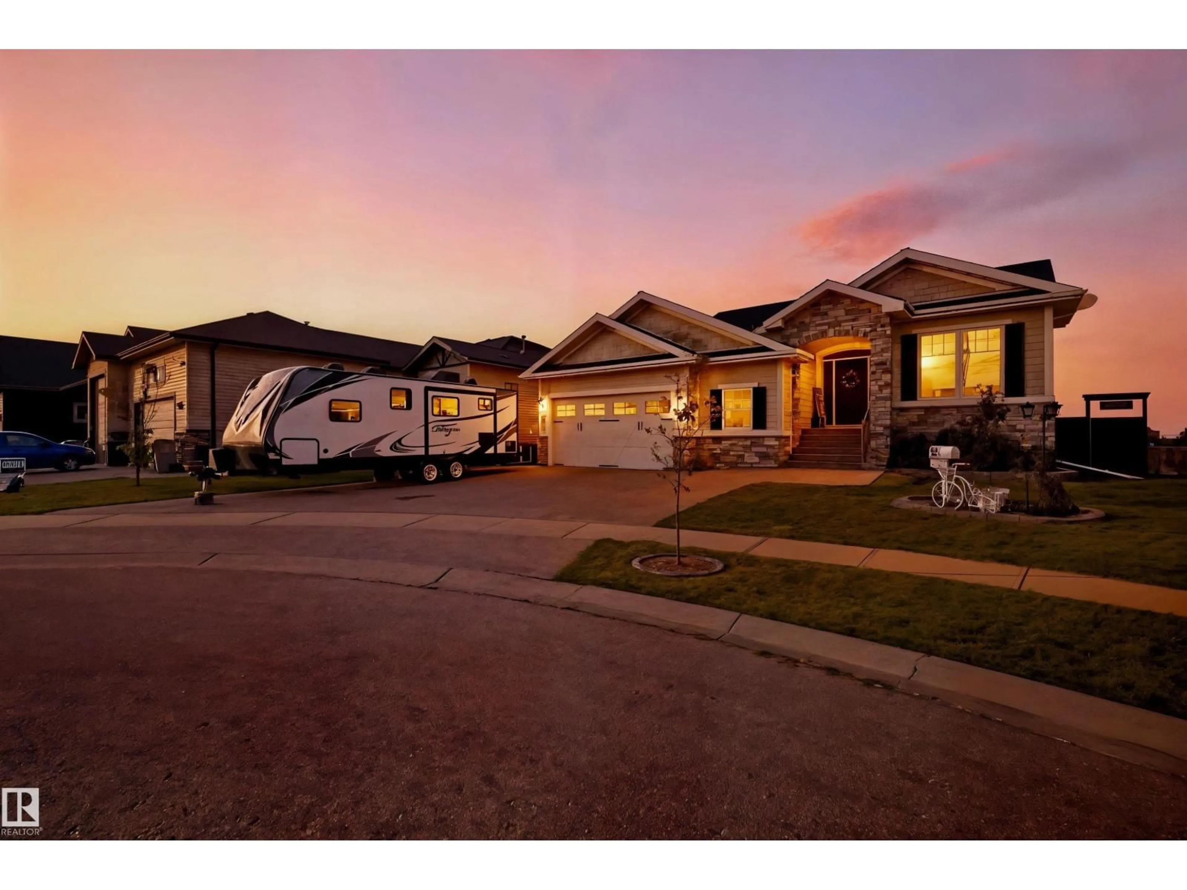 Unknown for 10504 103 AV, Morinville Alberta T8R0E7