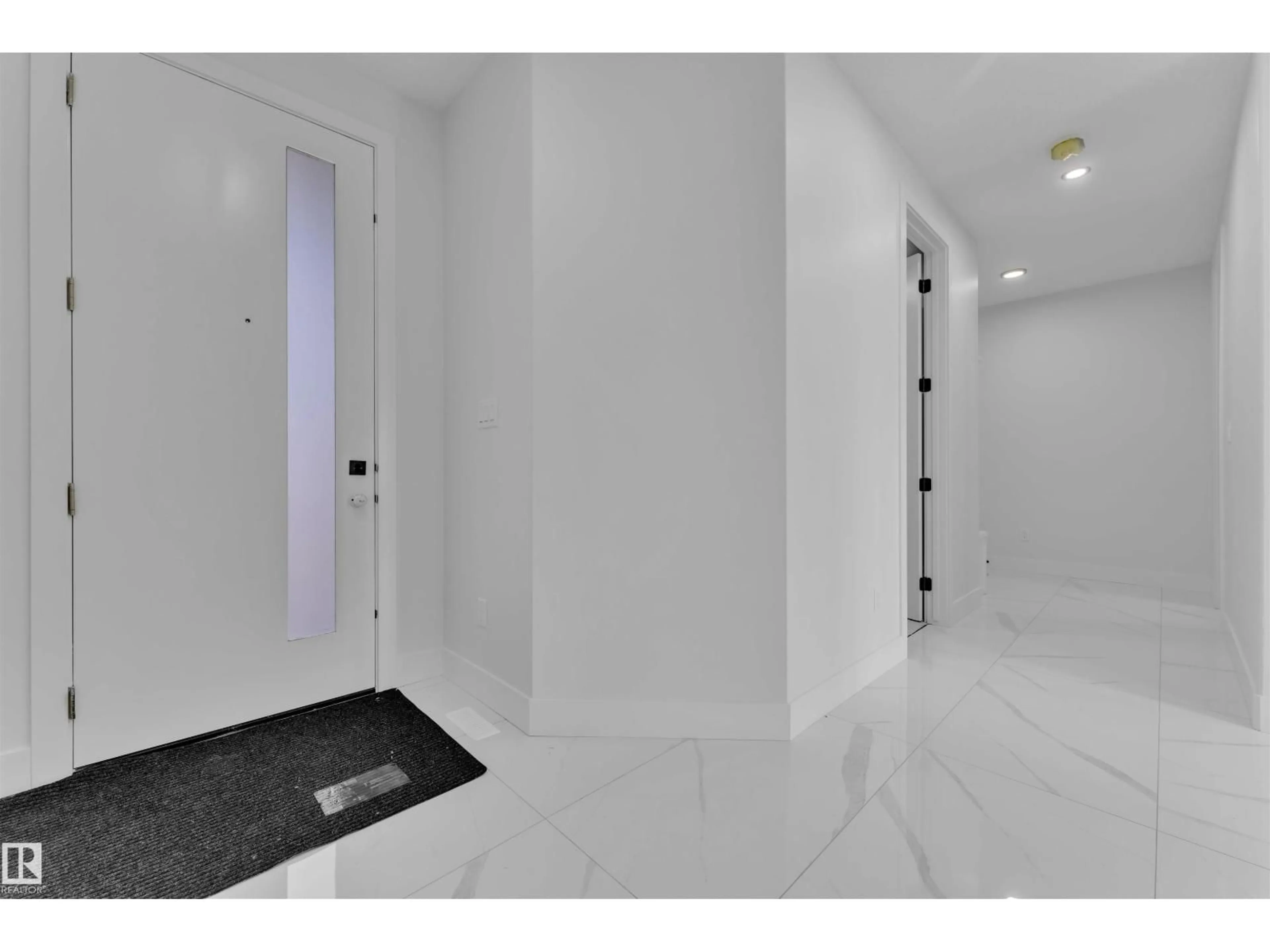 Indoor entryway for NW - 22835 80 AV, Edmonton Alberta T5T7X8