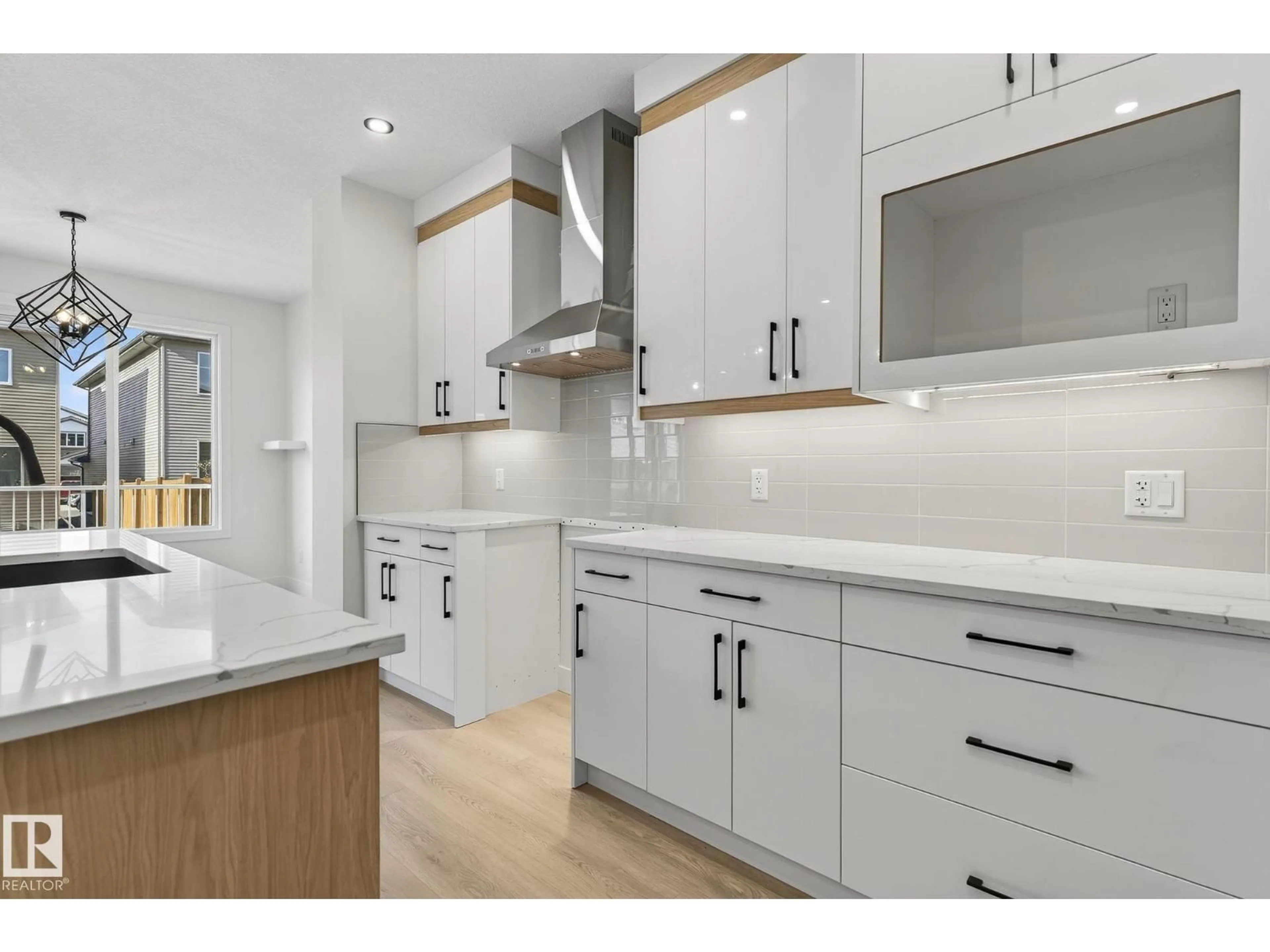 Open concept kitchen, unknown for 136 WYATT RG, Fort Saskatchewan Alberta T8L3L7
