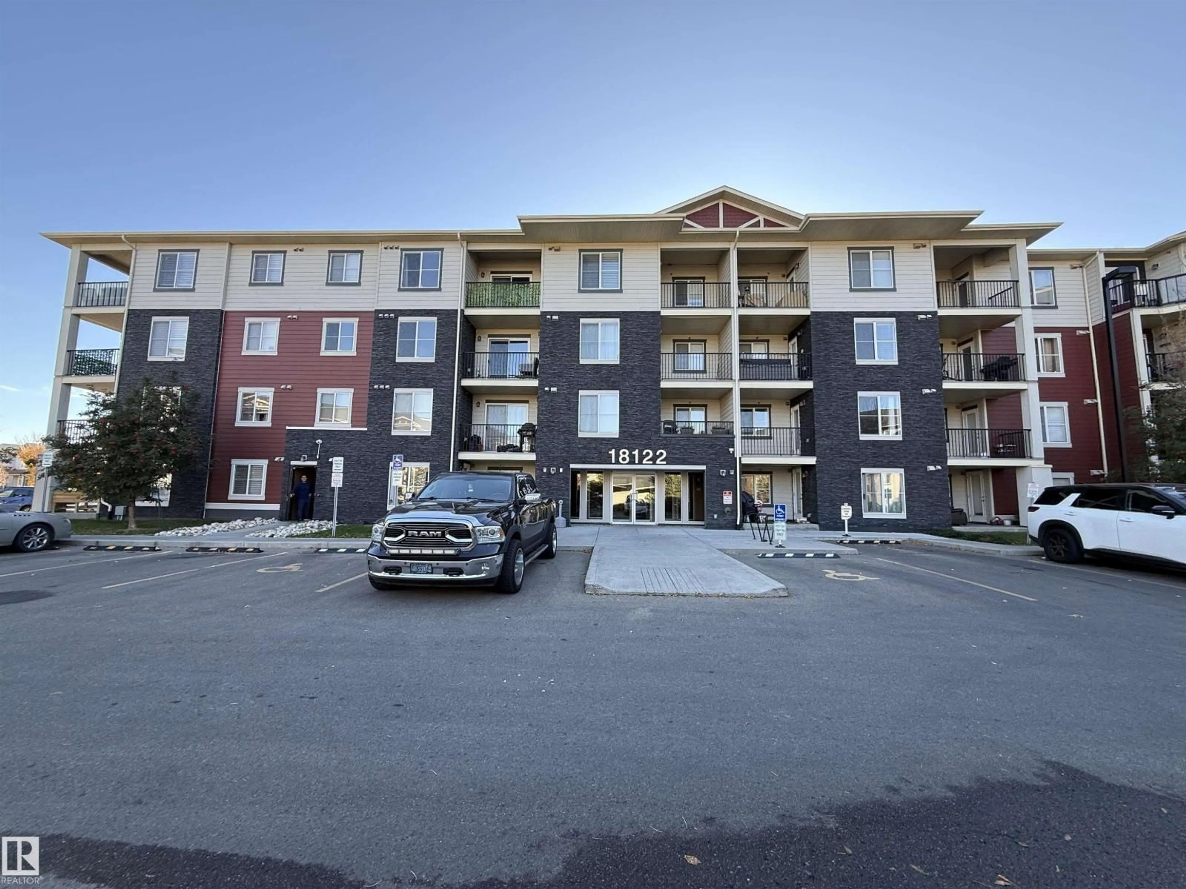 A pic from outside/outdoor area/front of a property/back of a property/a pic from drone, unknown for 117 - 18122 77 ST NW, Edmonton Alberta T5Z0N7