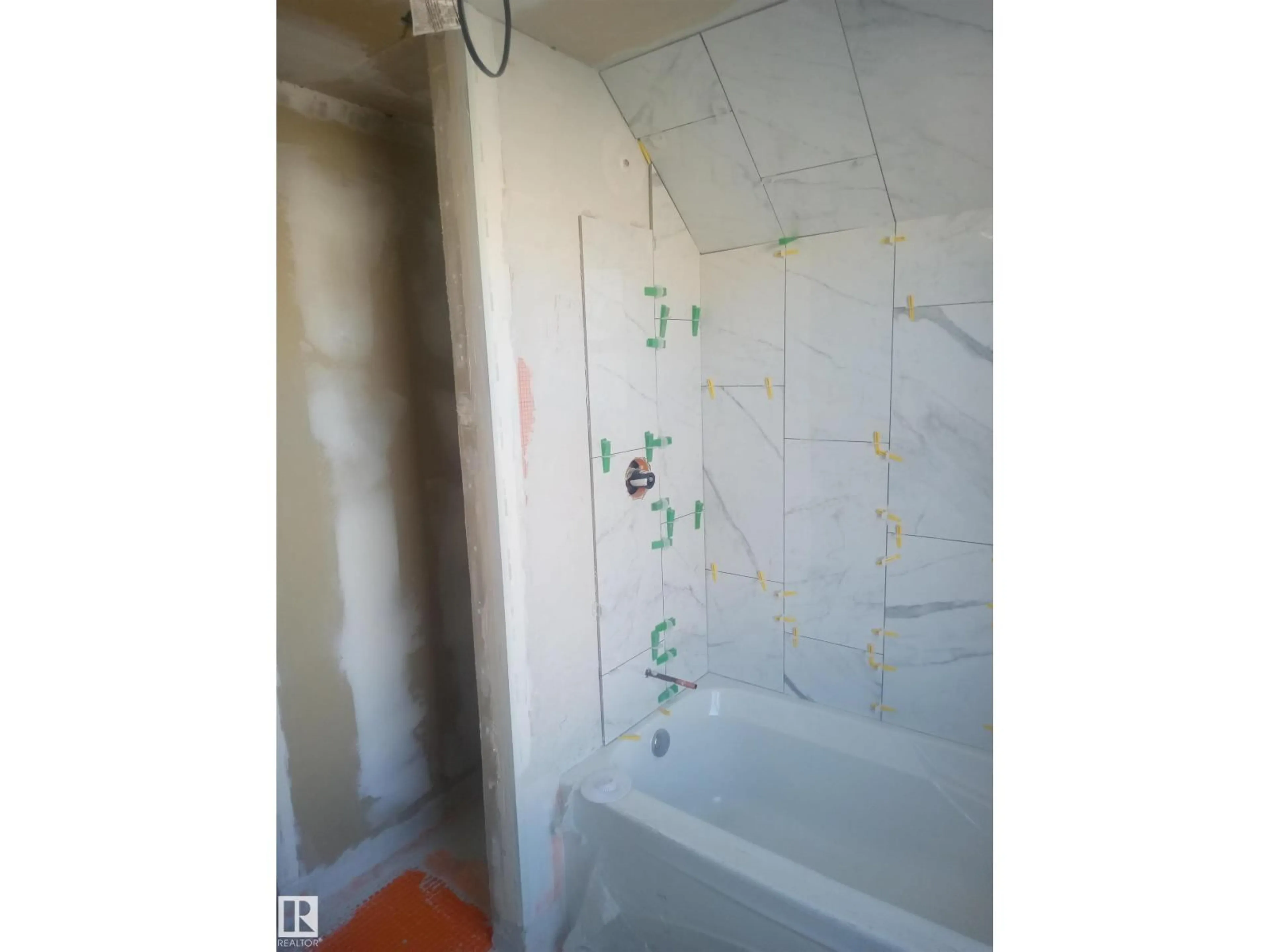 Unknown for NW - 11235 95 ST, Edmonton Alberta T5G1K8