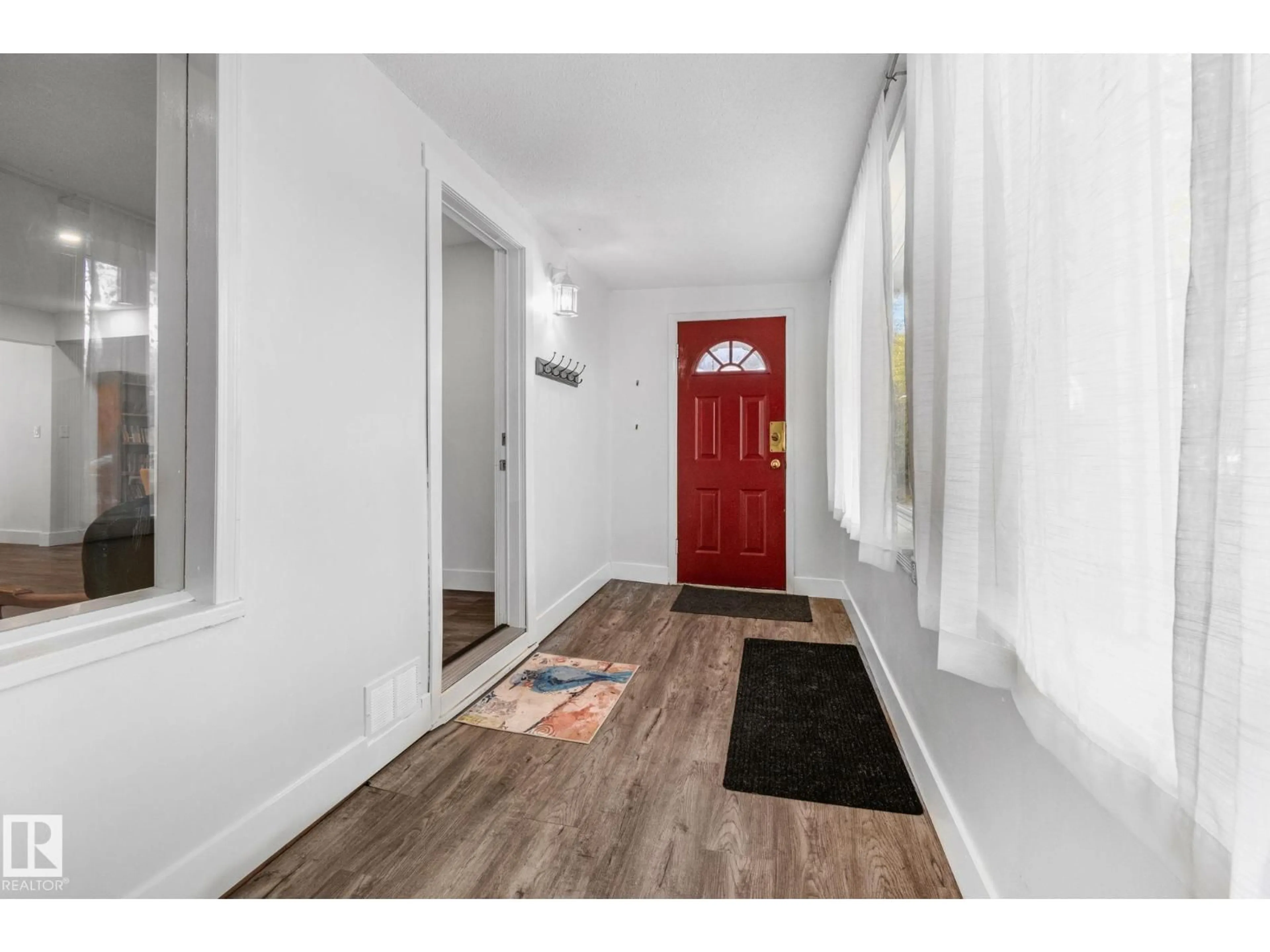 Indoor entryway for NW - 11317 66 ST, Edmonton Alberta T5B1H5