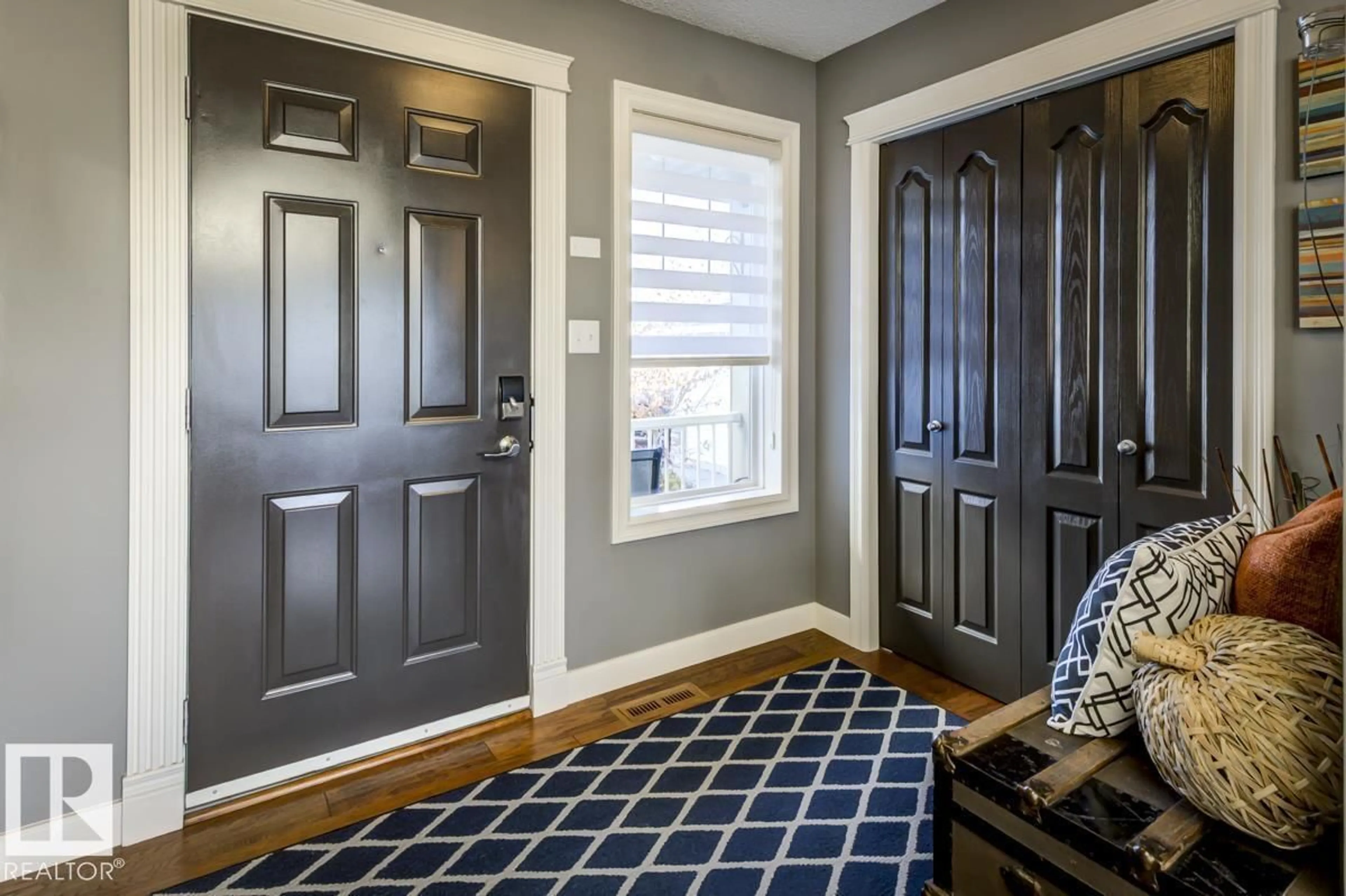 Indoor entryway for 137 HIGHGROVE CR, Sherwood Park Alberta T8A6J8