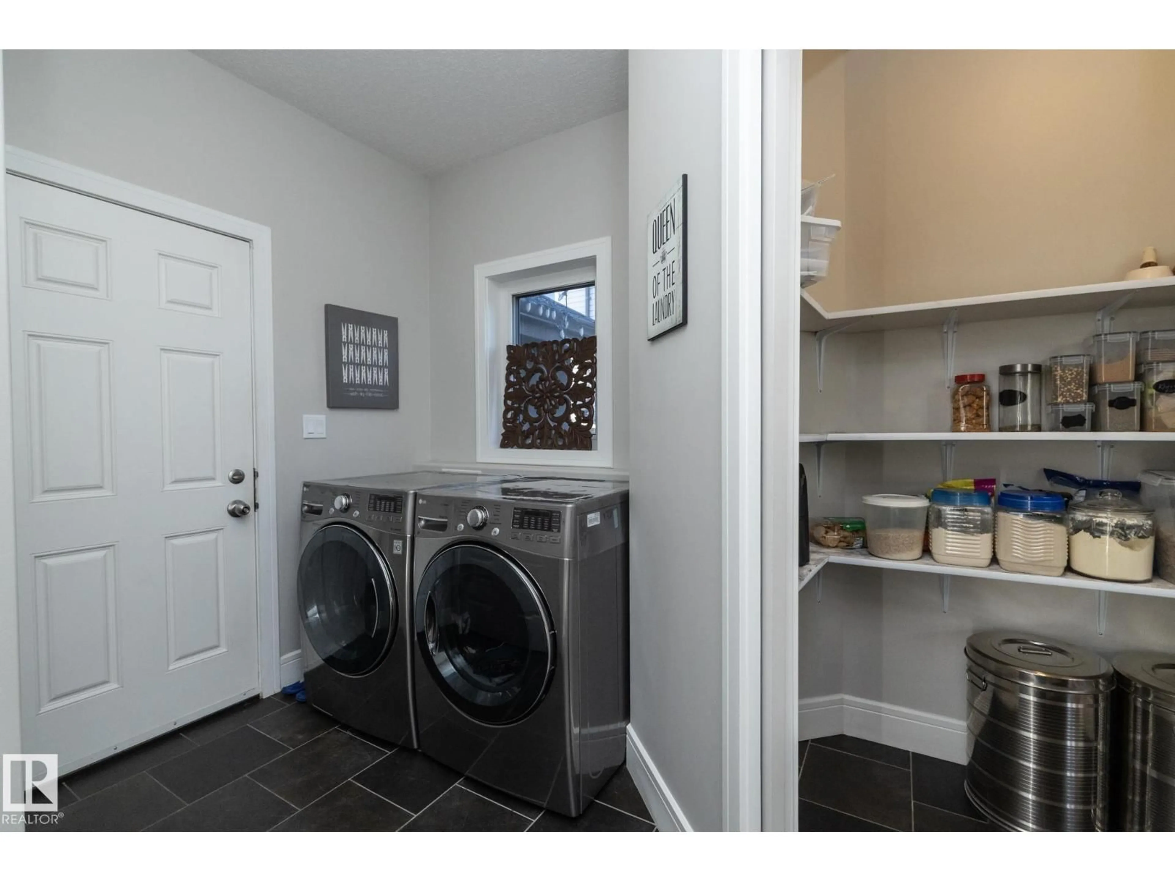Laundry room for 20627 93 AV, Edmonton Alberta T5T4B2