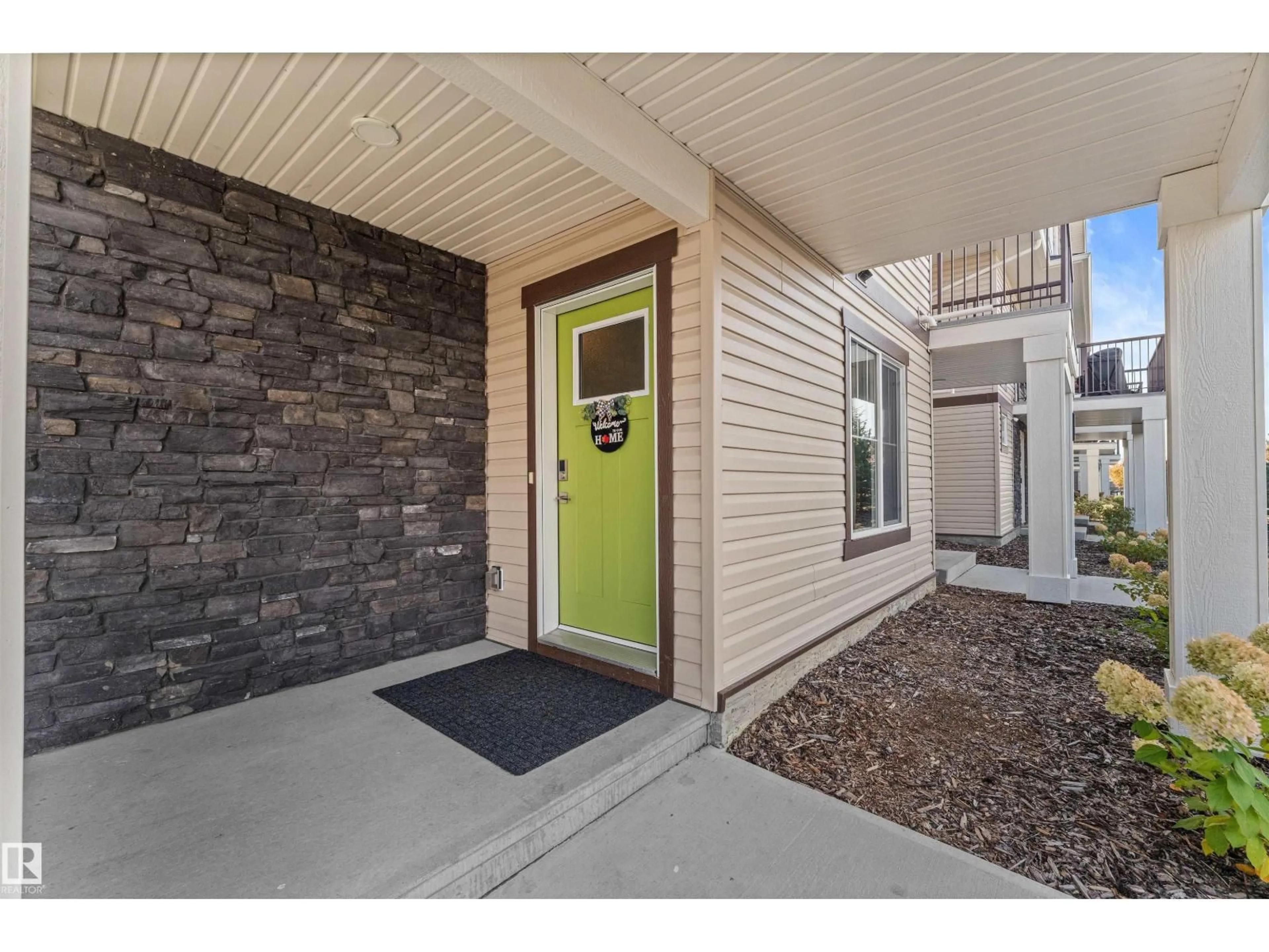 Indoor entryway for #23 - 165 CY BECKER BV, Edmonton Alberta T5Y6M1