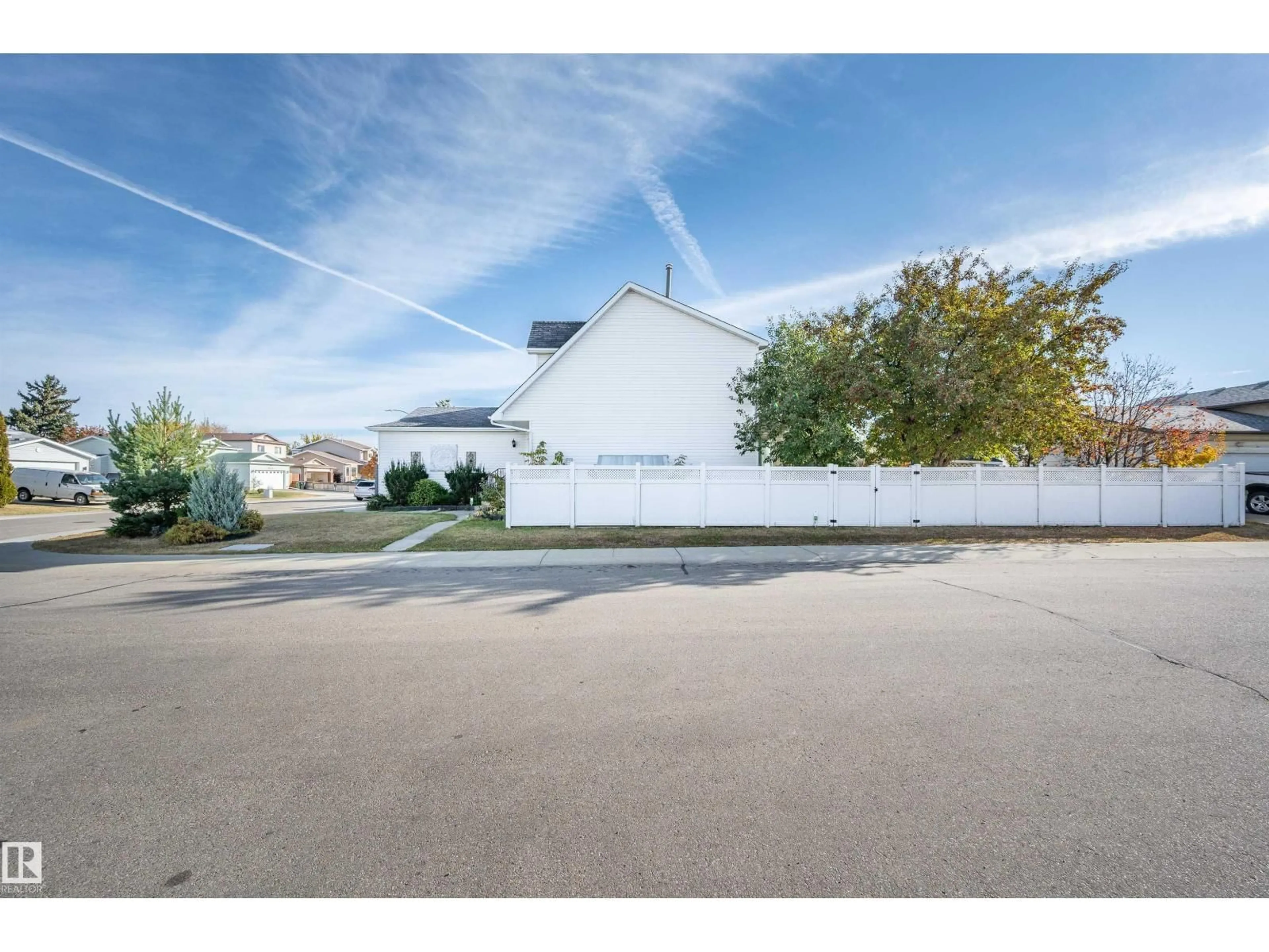 A pic from outside/outdoor area/front of a property/back of a property/a pic from drone, street for 8011 152C AV AV, Edmonton Alberta T6C3M1