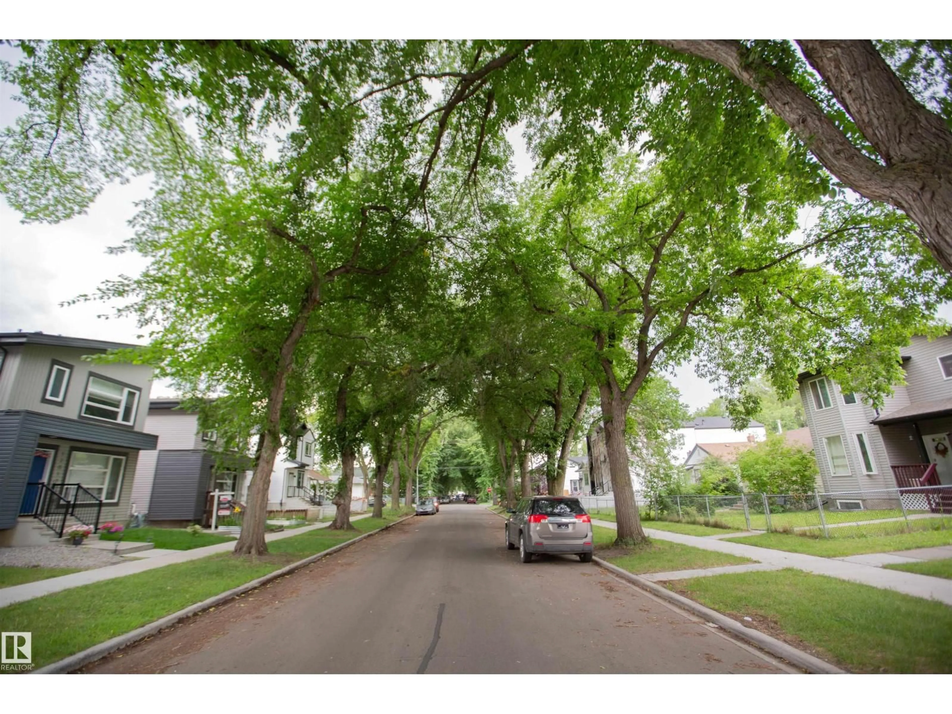Blurry image for NW - 12026 91 ST, Edmonton Alberta T5B4B8