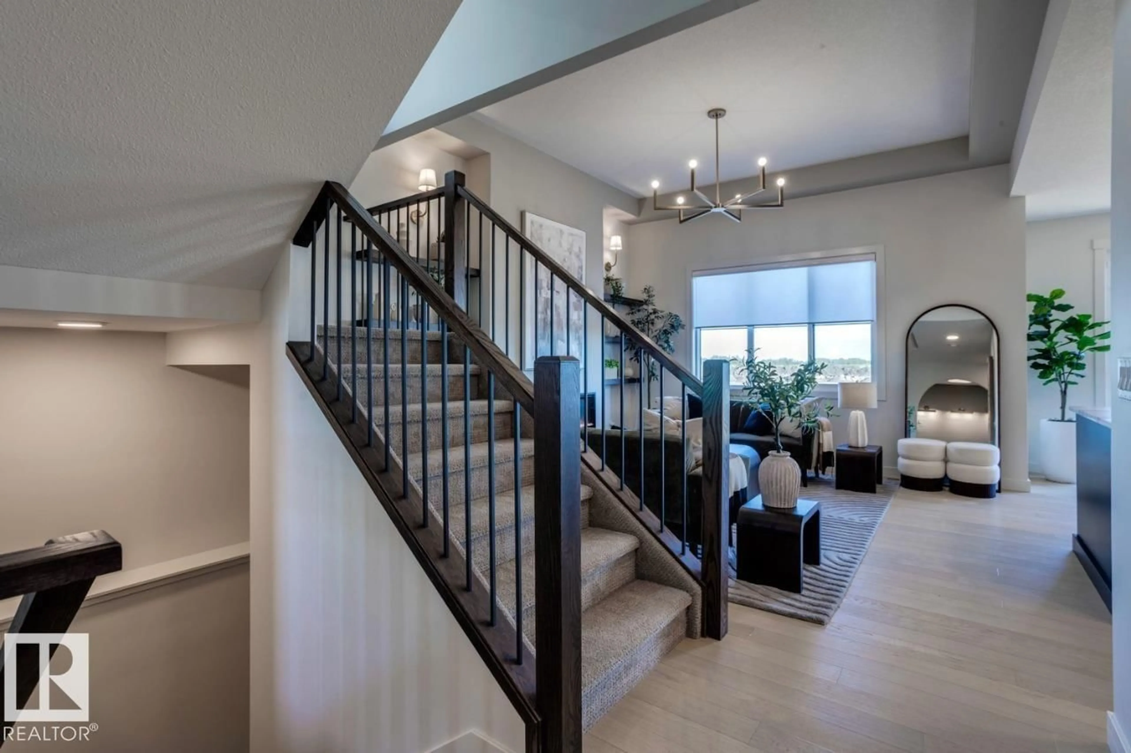 Indoor foyer for 73 JUBILATION DR, St. Albert Alberta T8N8C5