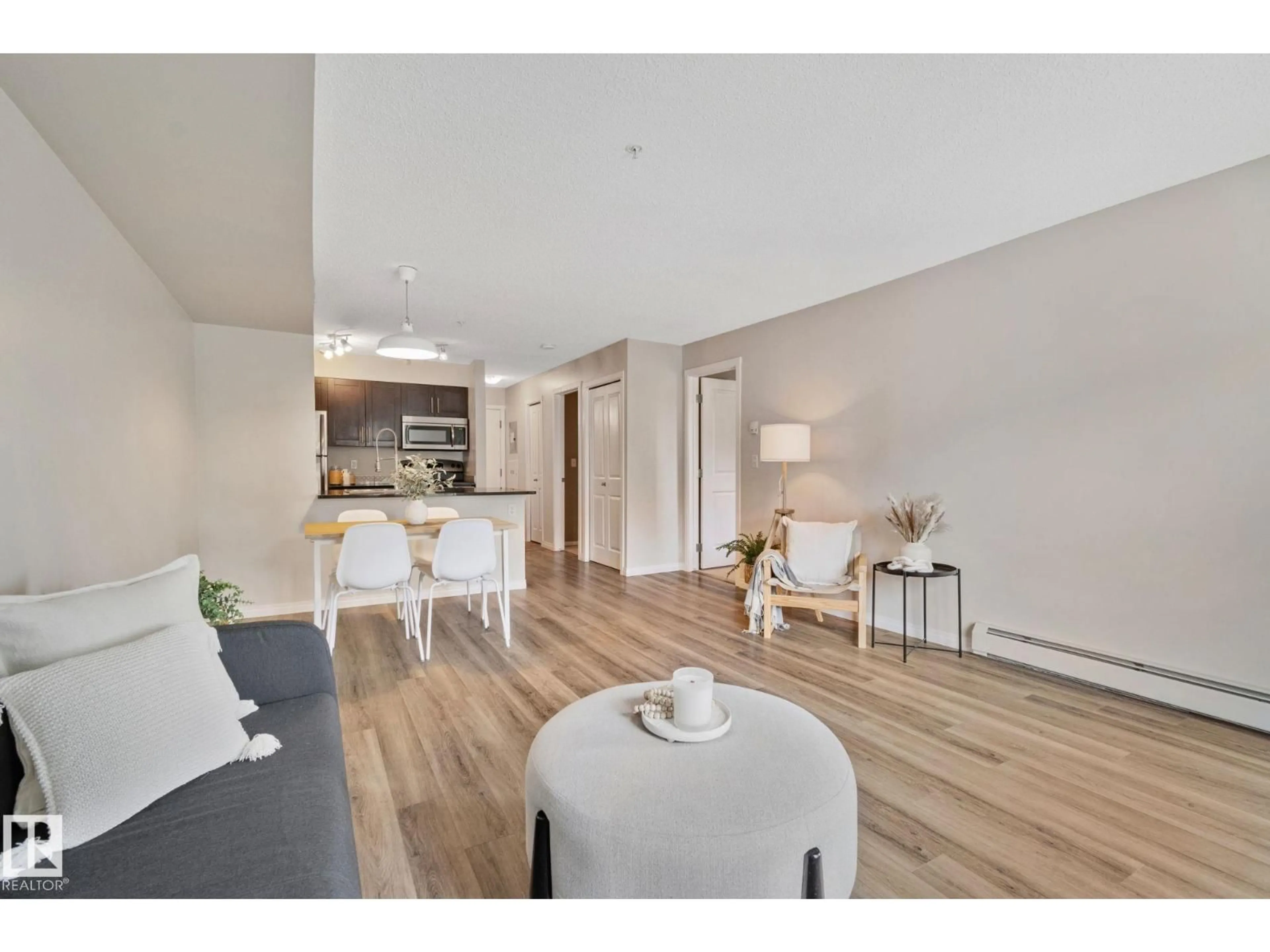 Unknown for 5804 - 210 MULLEN PL, Edmonton Alberta T6R0W3