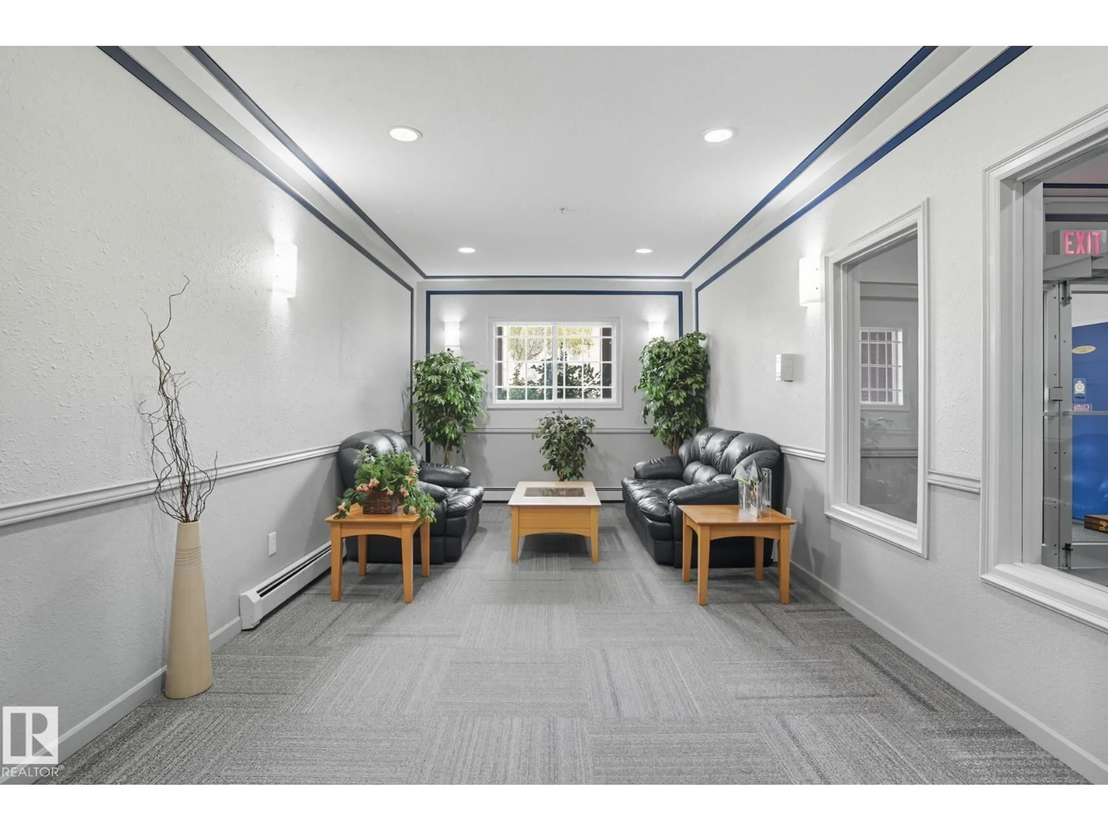 Lobby for 130 17447 98A AV NW, Edmonton Alberta T5T6M4