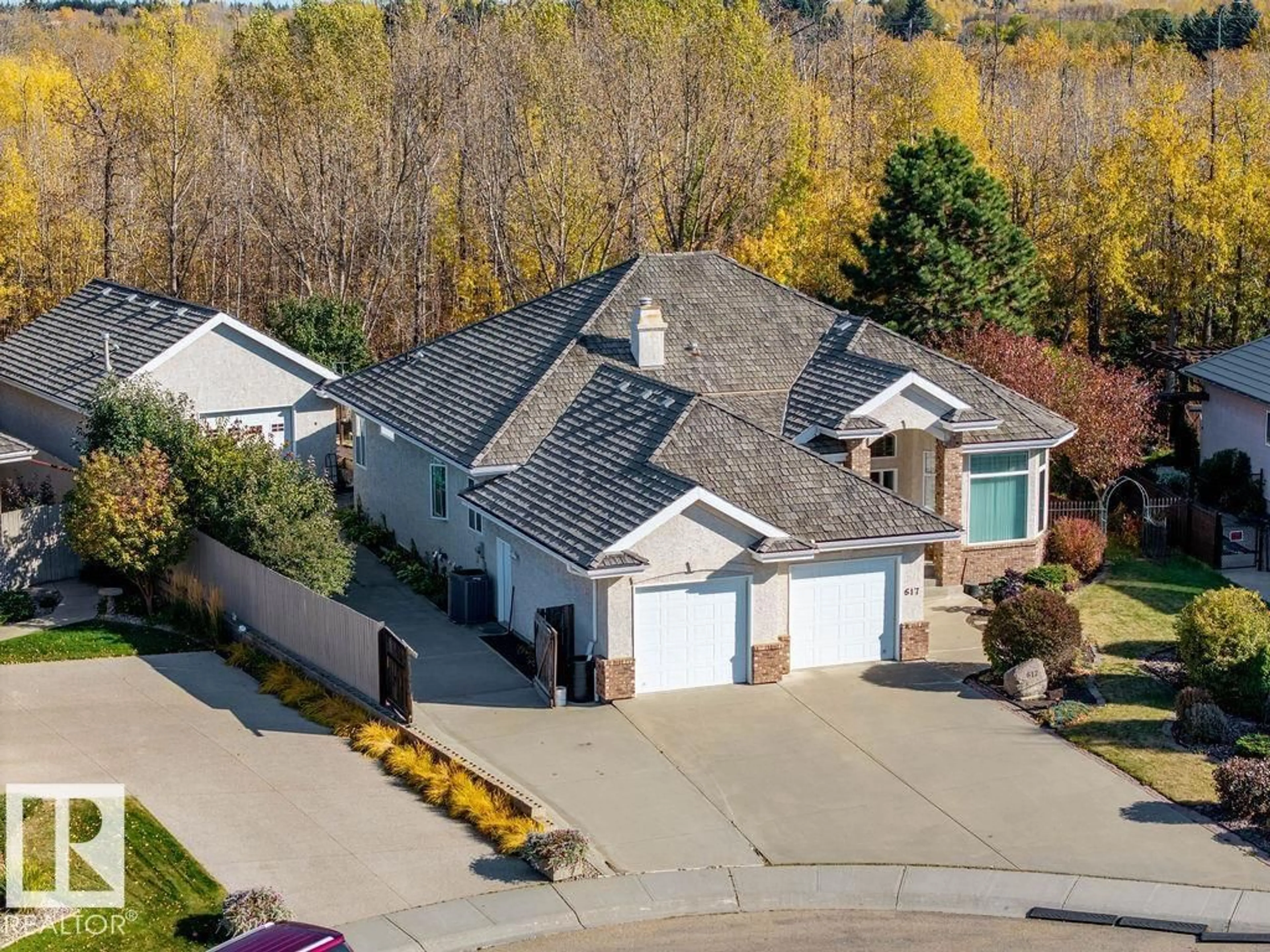 A pic from outside/outdoor area/front of a property/back of a property/a pic from drone, street for 617 FOUNTAIN CREEK CI, Rural Strathcona County Alberta T8B1C9
