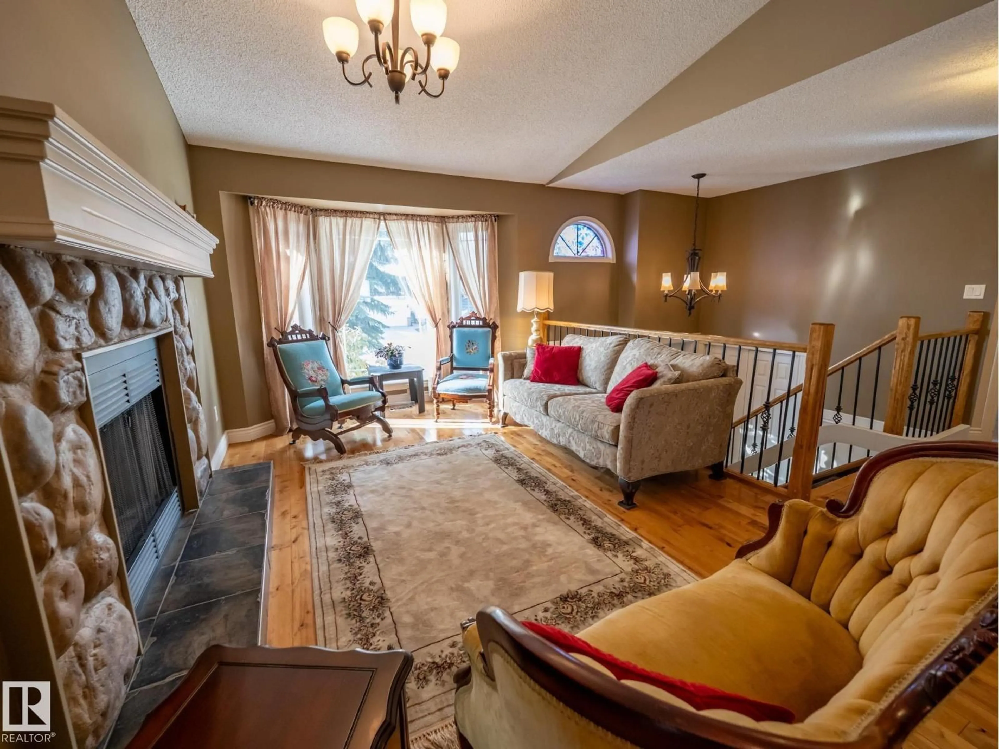 Living room with furniture, unknown for 509 RAINBOW CR, Sherwood Park Alberta T8A5M8
