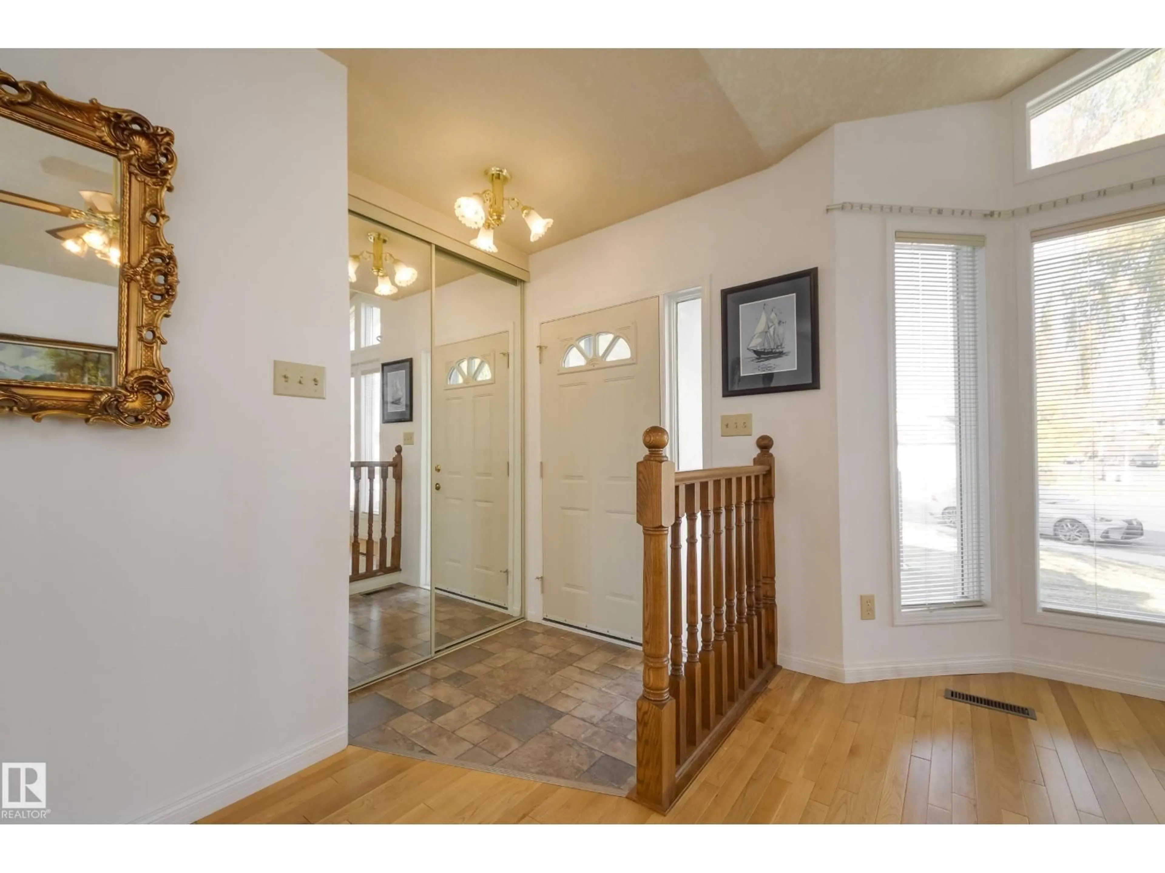 Indoor entryway for 10315 154 AV, Edmonton Alberta T5X5R1