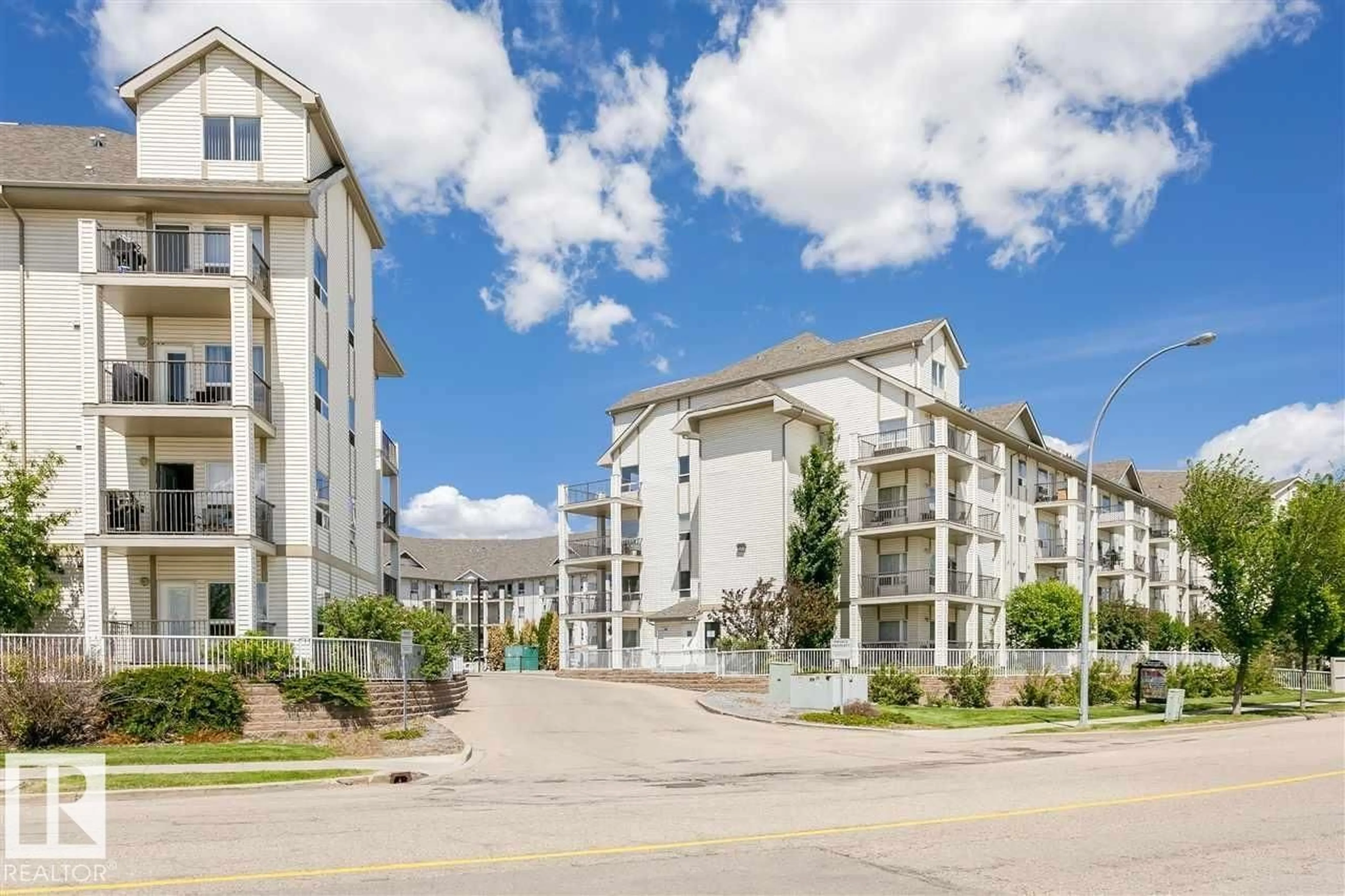 Unknown for # - 1423 CLAREVIEW STATION DR, Edmonton Alberta T5Y0E6