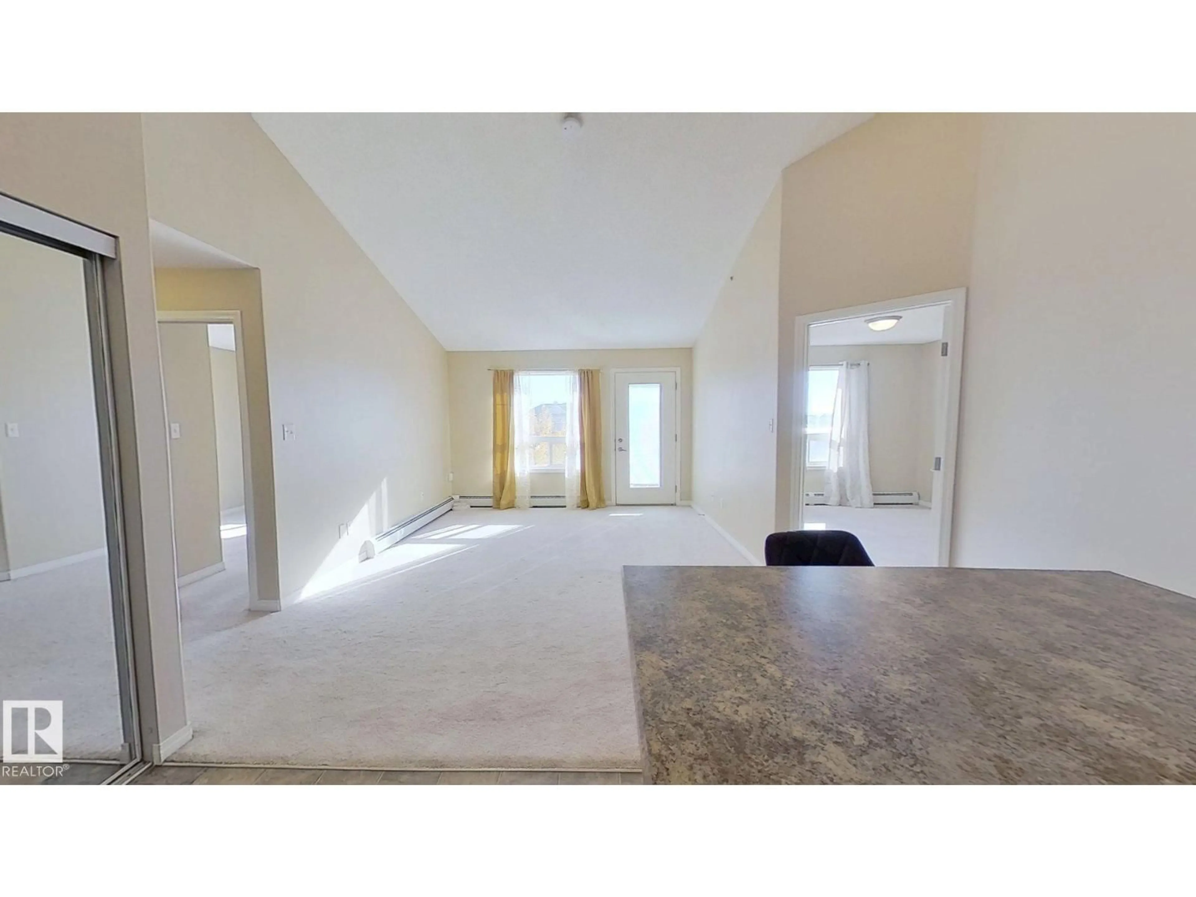 A pic of a room for # - 1423 CLAREVIEW STATION DR, Edmonton Alberta T5Y0E6