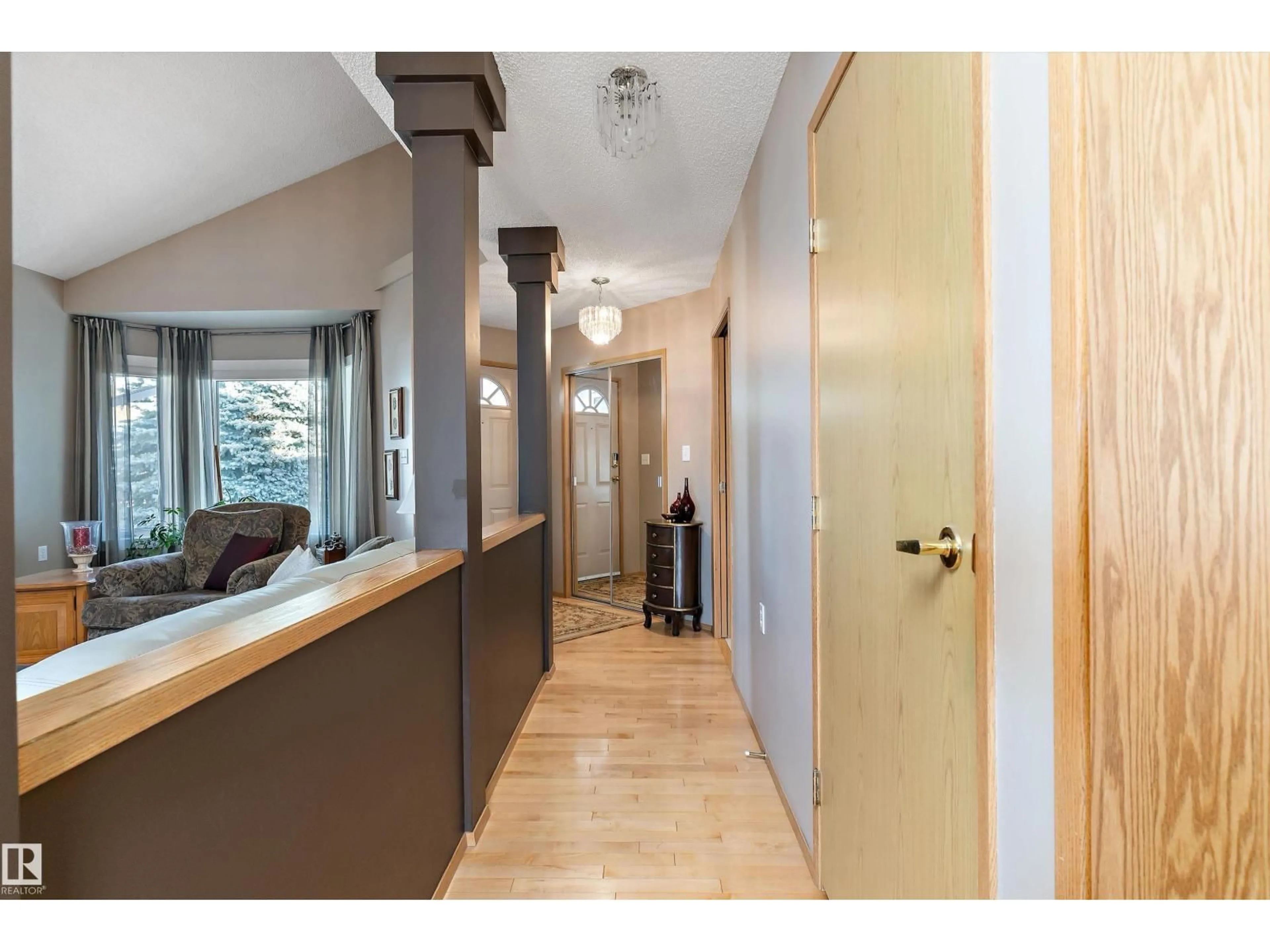 Indoor entryway for NW - 6562 158 AV, Edmonton Alberta T5Y2S7