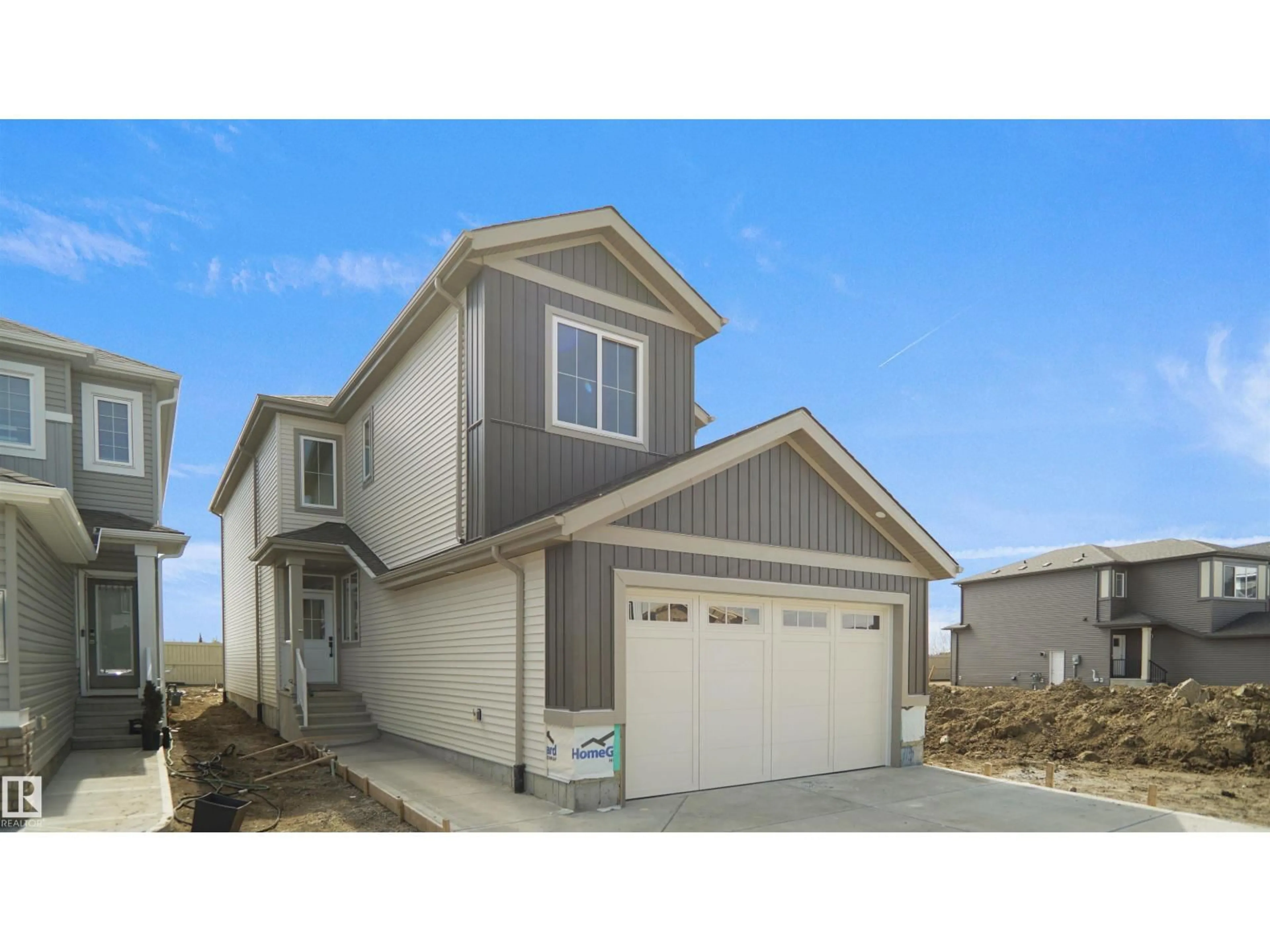 Home with vinyl exterior material, street for 807 30 AV, Edmonton Alberta T6T2V3