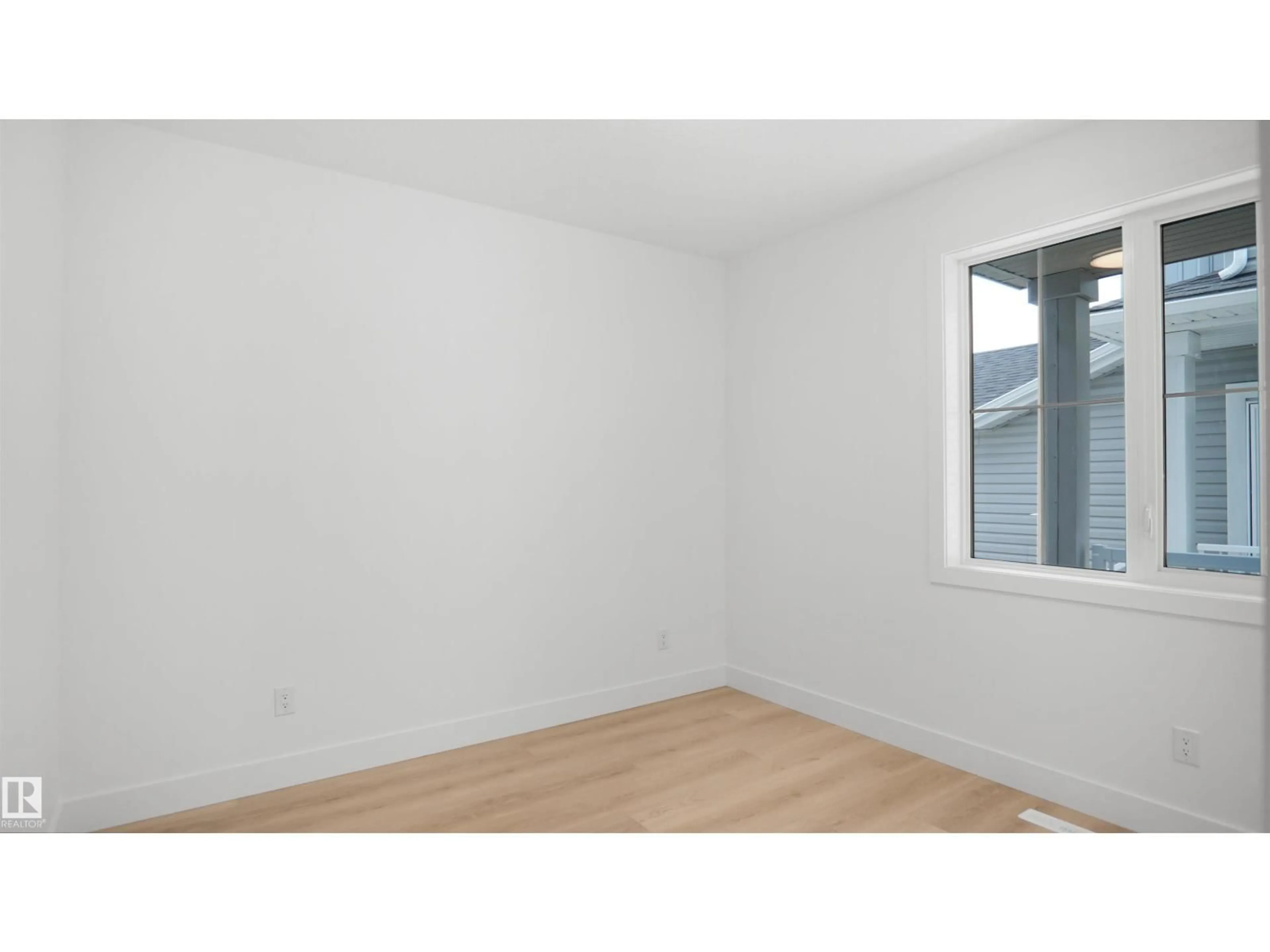 A pic of a room for 807 30 AV, Edmonton Alberta T6T2V3