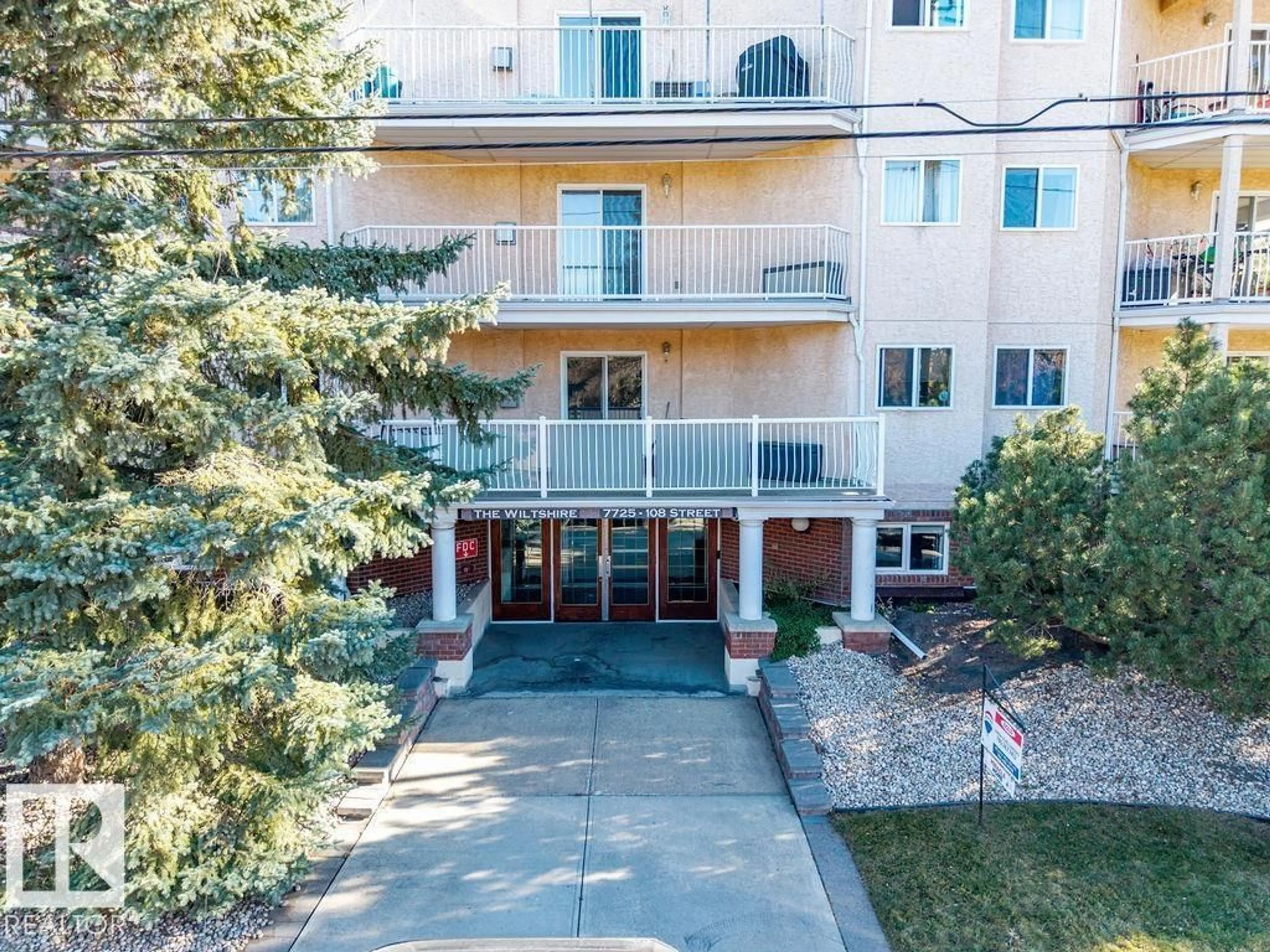 A pic from outside/outdoor area/front of a property/back of a property/a pic from drone, unknown for #405 - 7725 108 ST, Edmonton Alberta T6E4L9