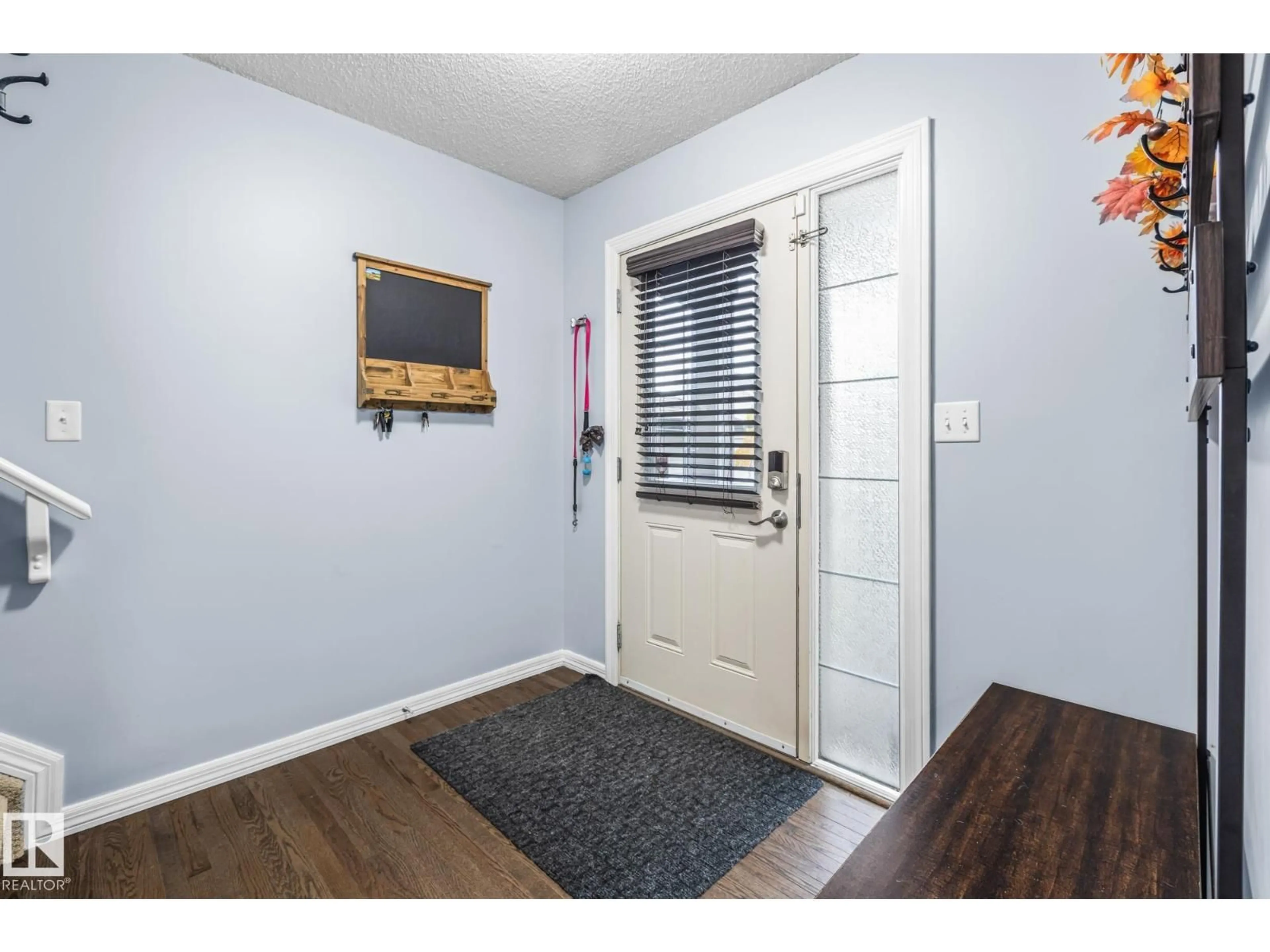 Indoor entryway for 114 CALVERT WD, Fort Saskatchewan Alberta T8L0C4