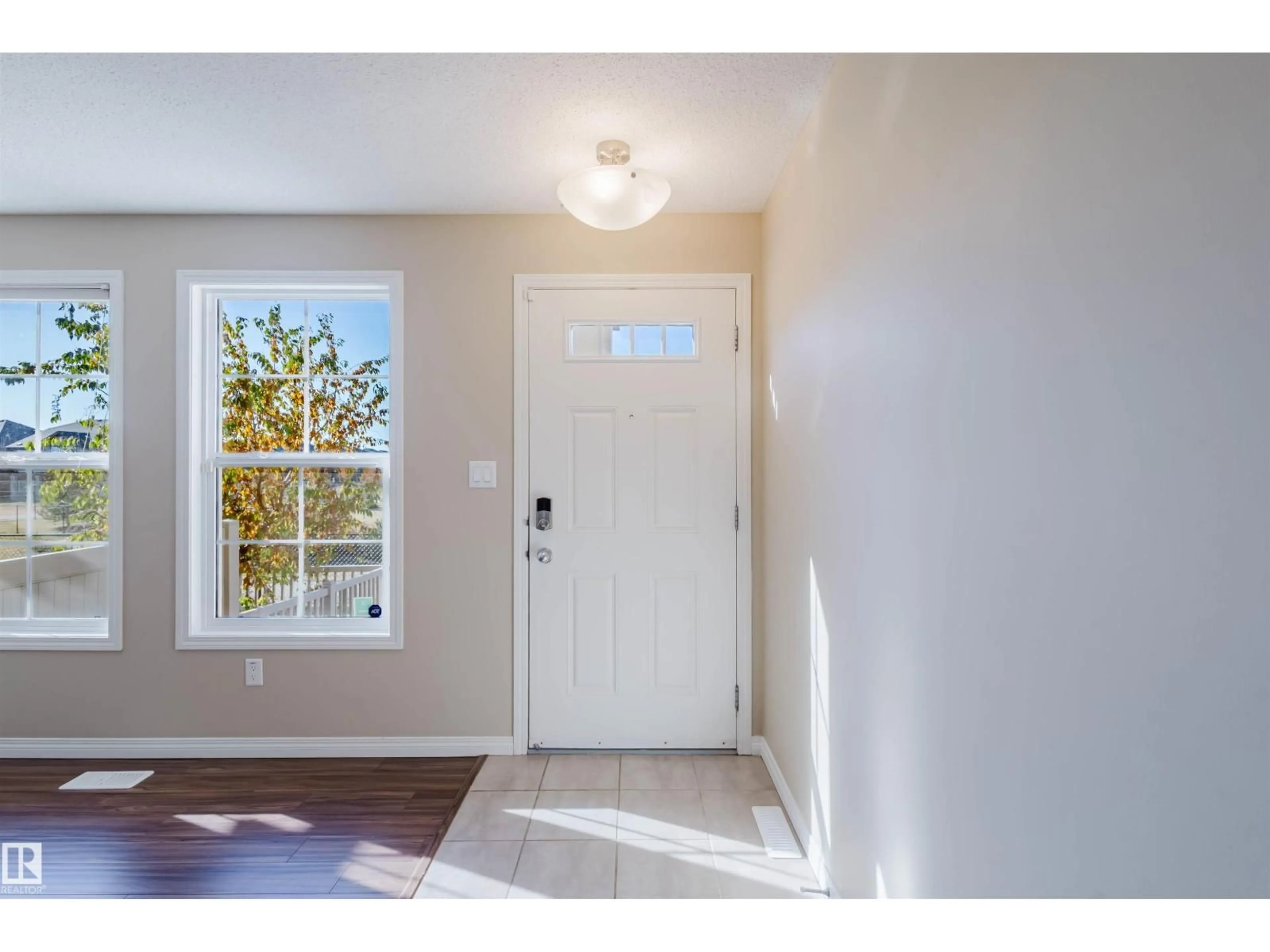 Indoor entryway for 60 - 4029 ORCHARDS DR, Edmonton Alberta T6X1V2