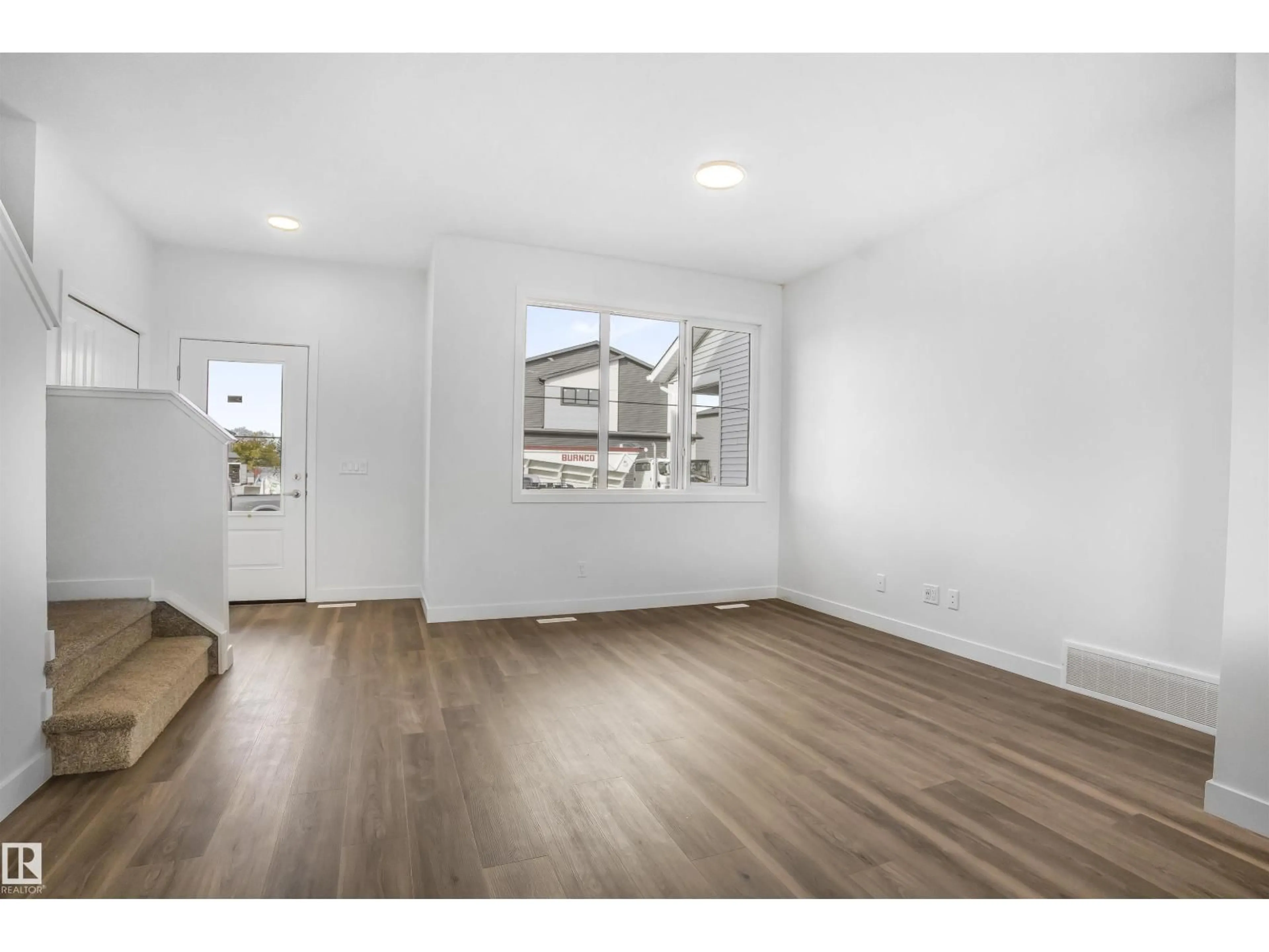 A pic of a room for 9125 ELVES LO, Edmonton Alberta T6M3G2