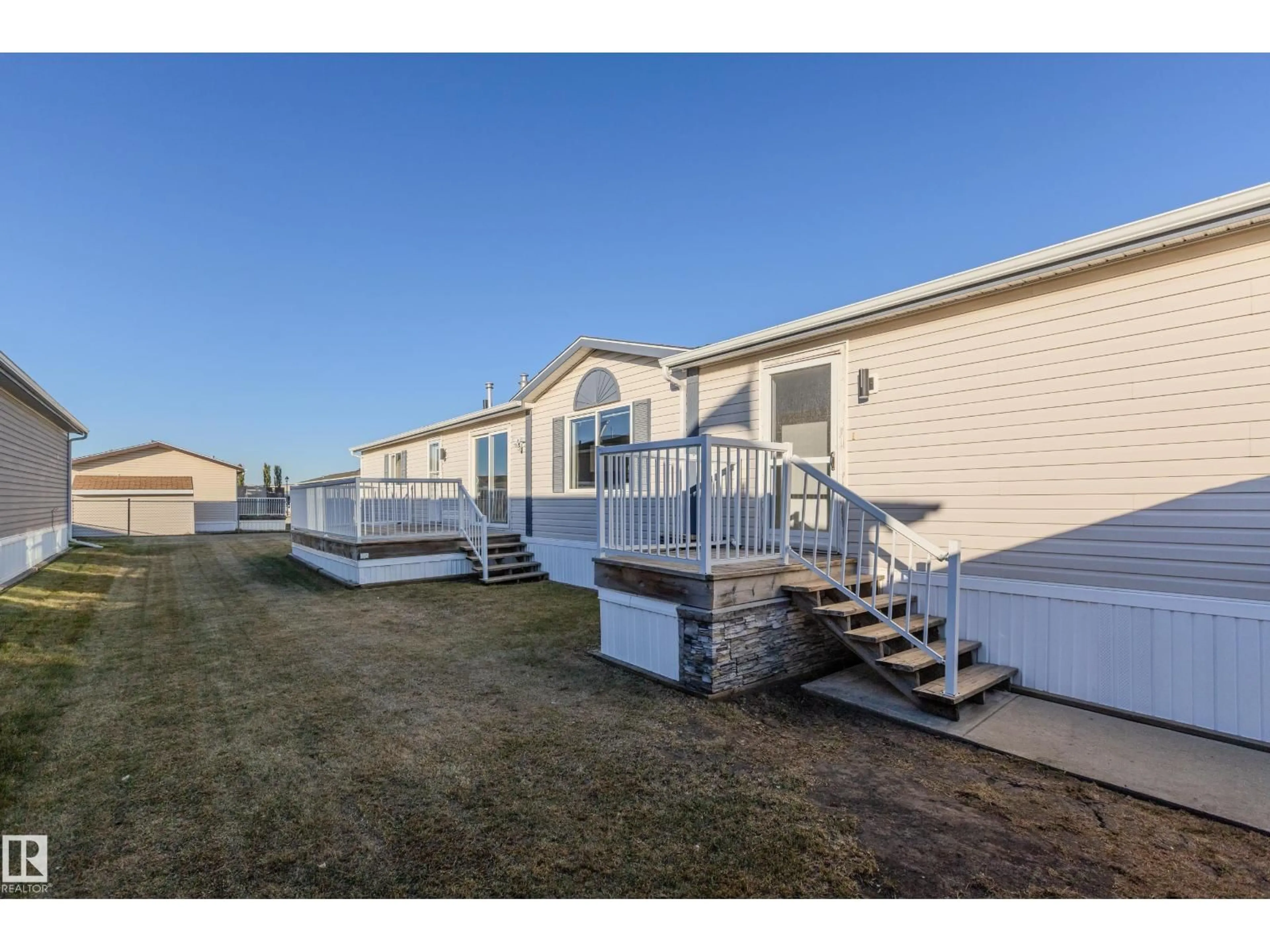 Unknown for 514 MAPLE WOOD CR, Edmonton Alberta T6P0A9