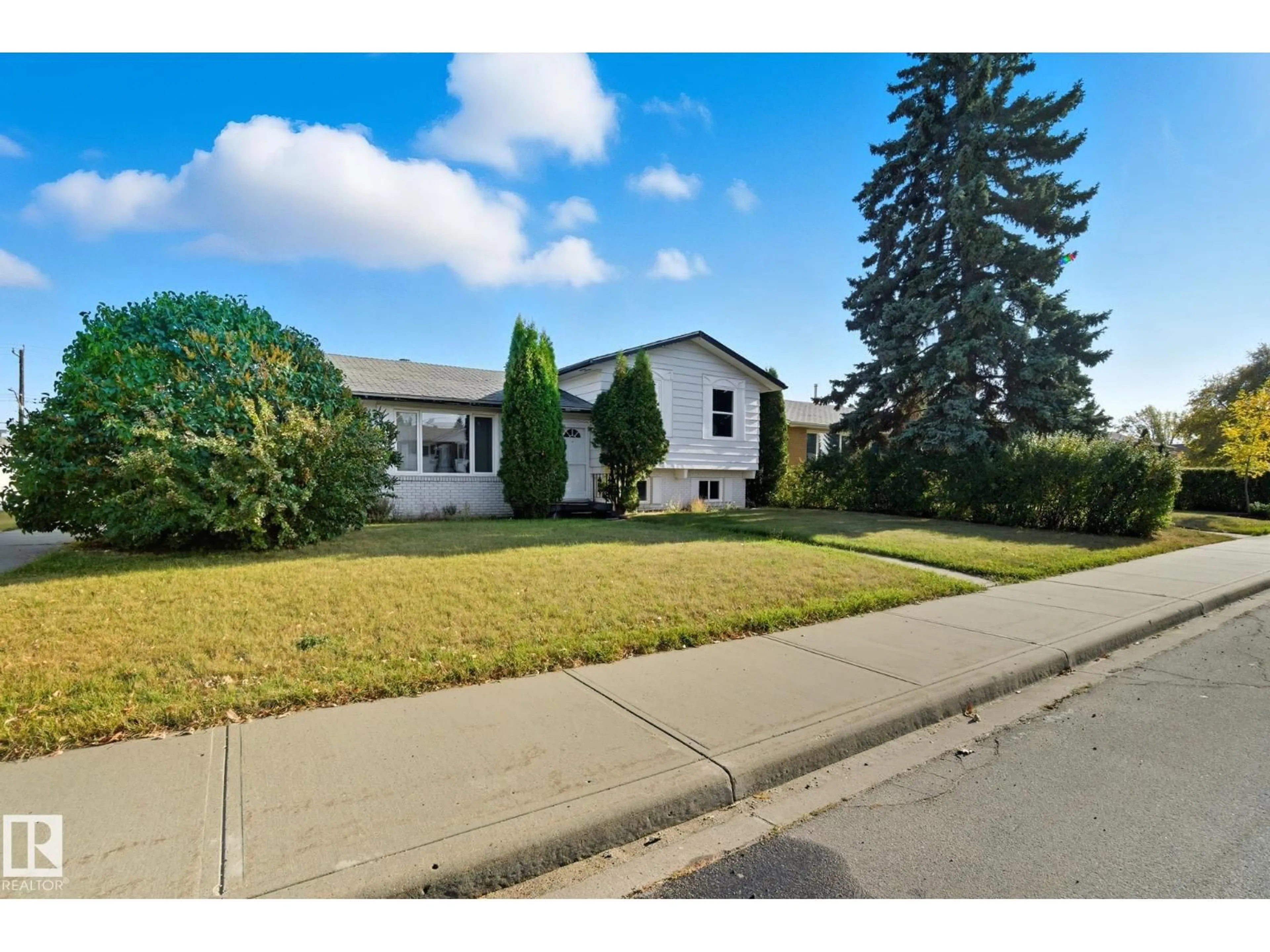 Unknown for 14239 53 ST, Edmonton Alberta T5A1L6