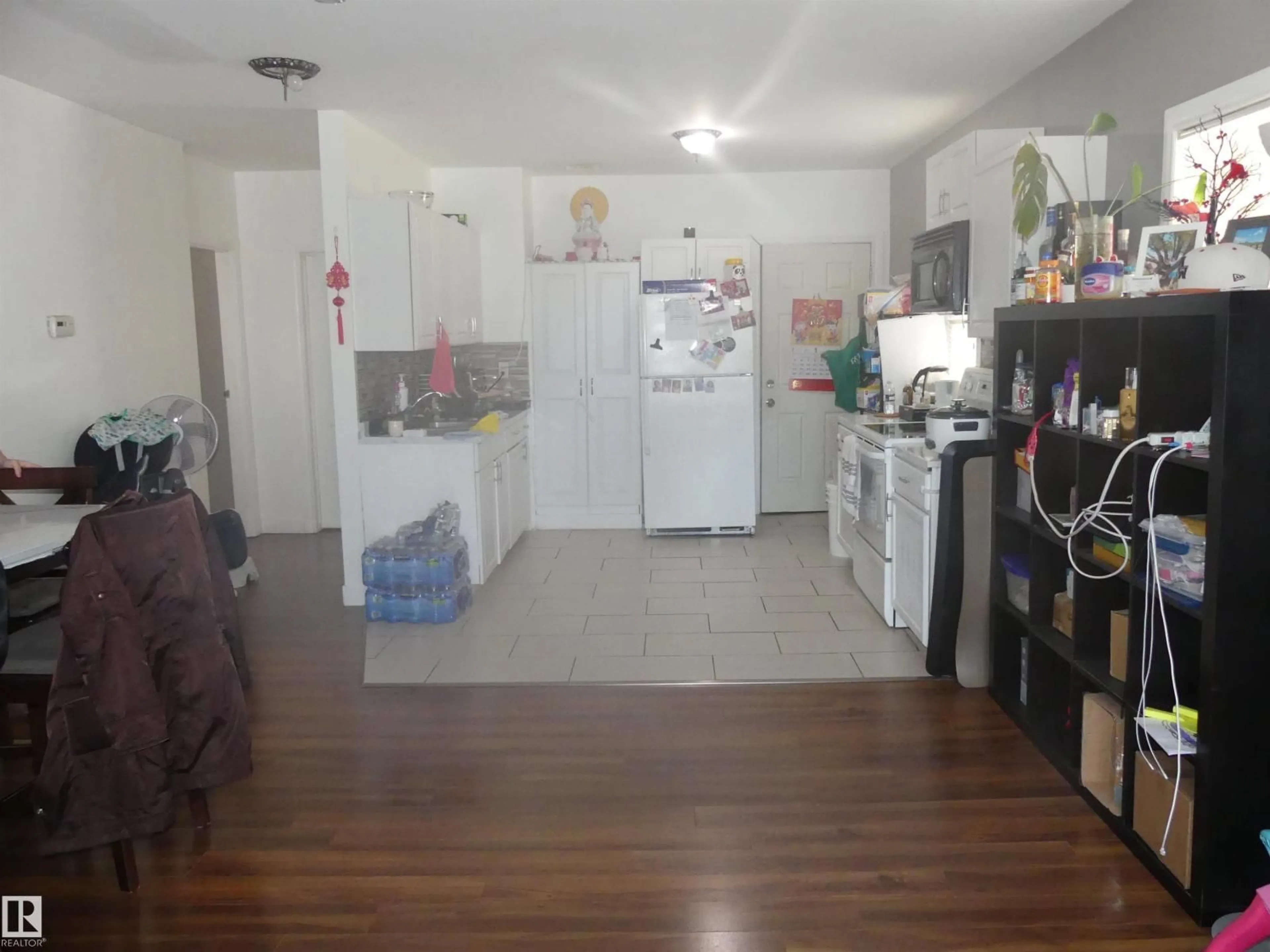 A pic of a room for 10618 96 ST, Edmonton Alberta T5H2J2