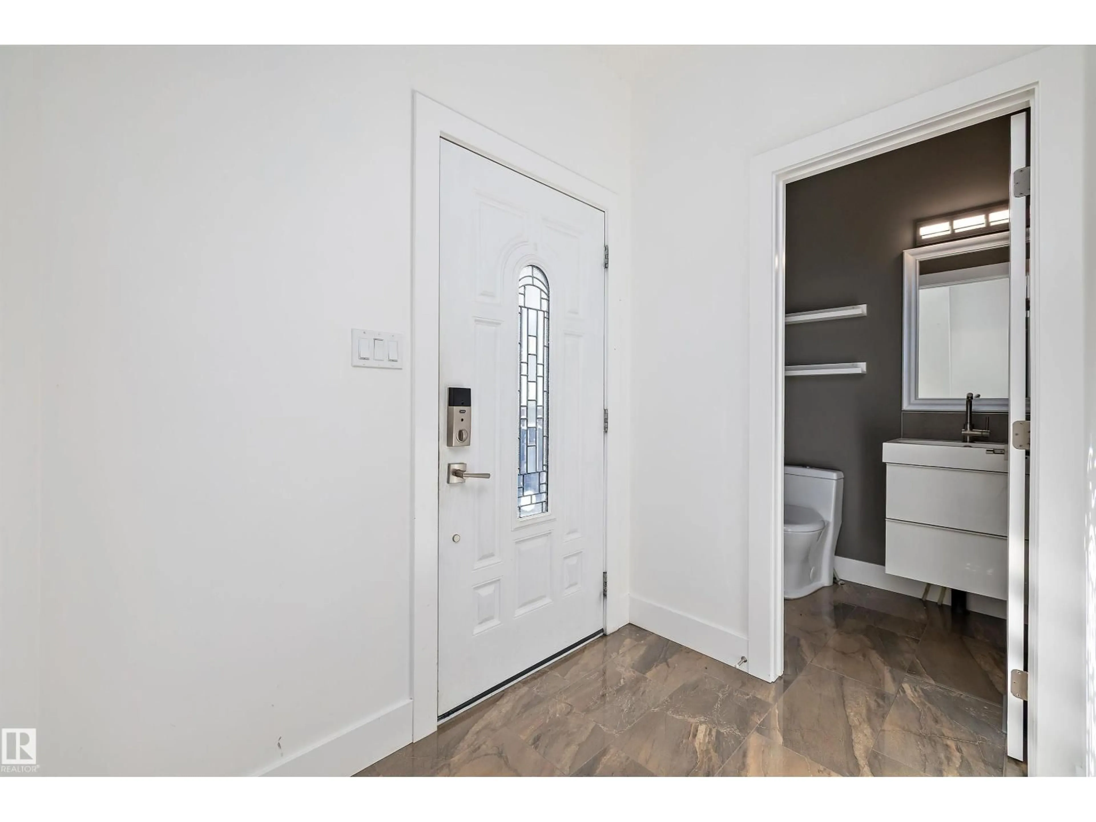 Indoor entryway for 14026 101A AV, Edmonton Alberta T5N0L2