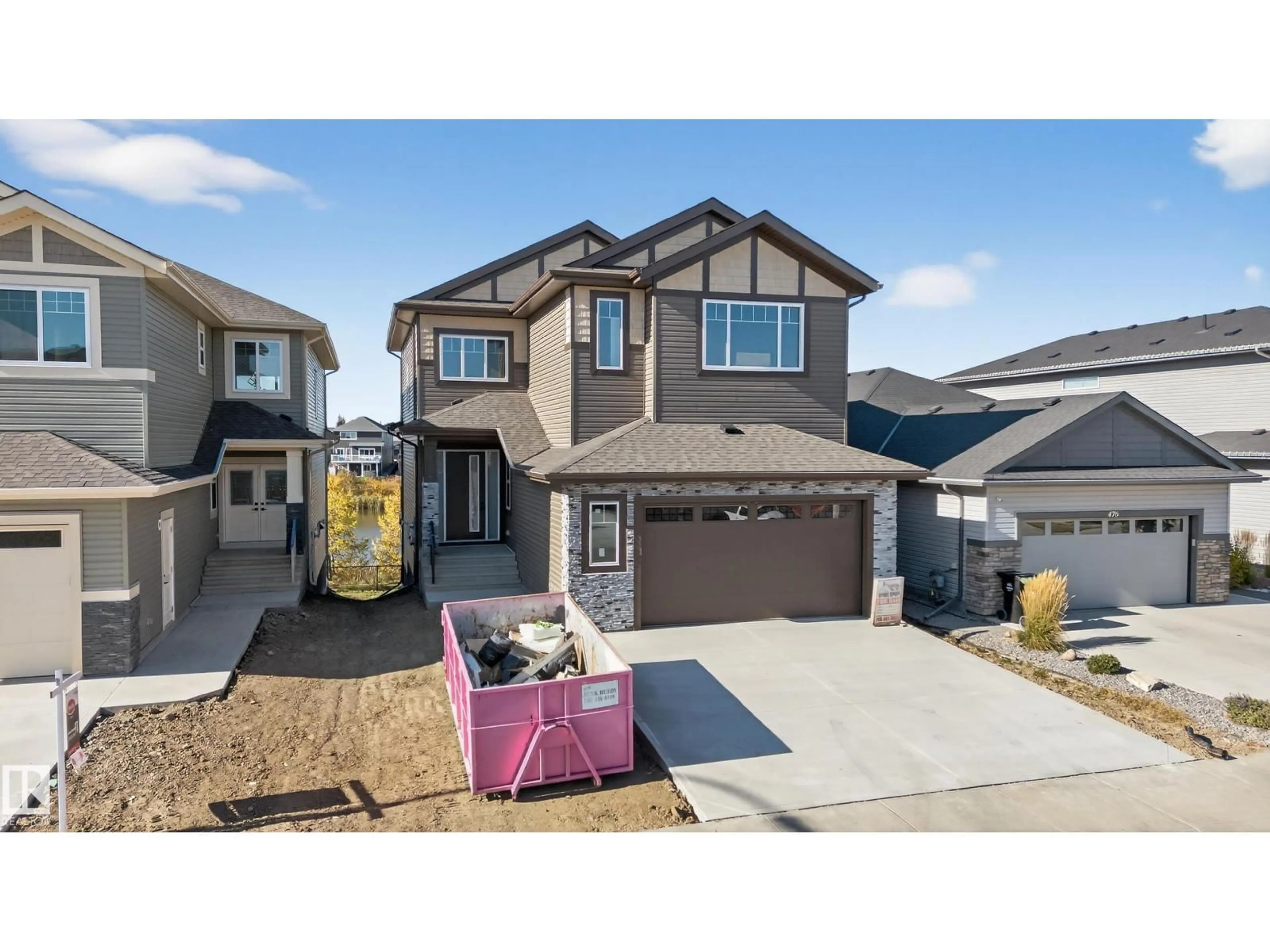 Home with vinyl exterior material, street for 474 ROBERTS CR, Leduc Alberta T9E1N4