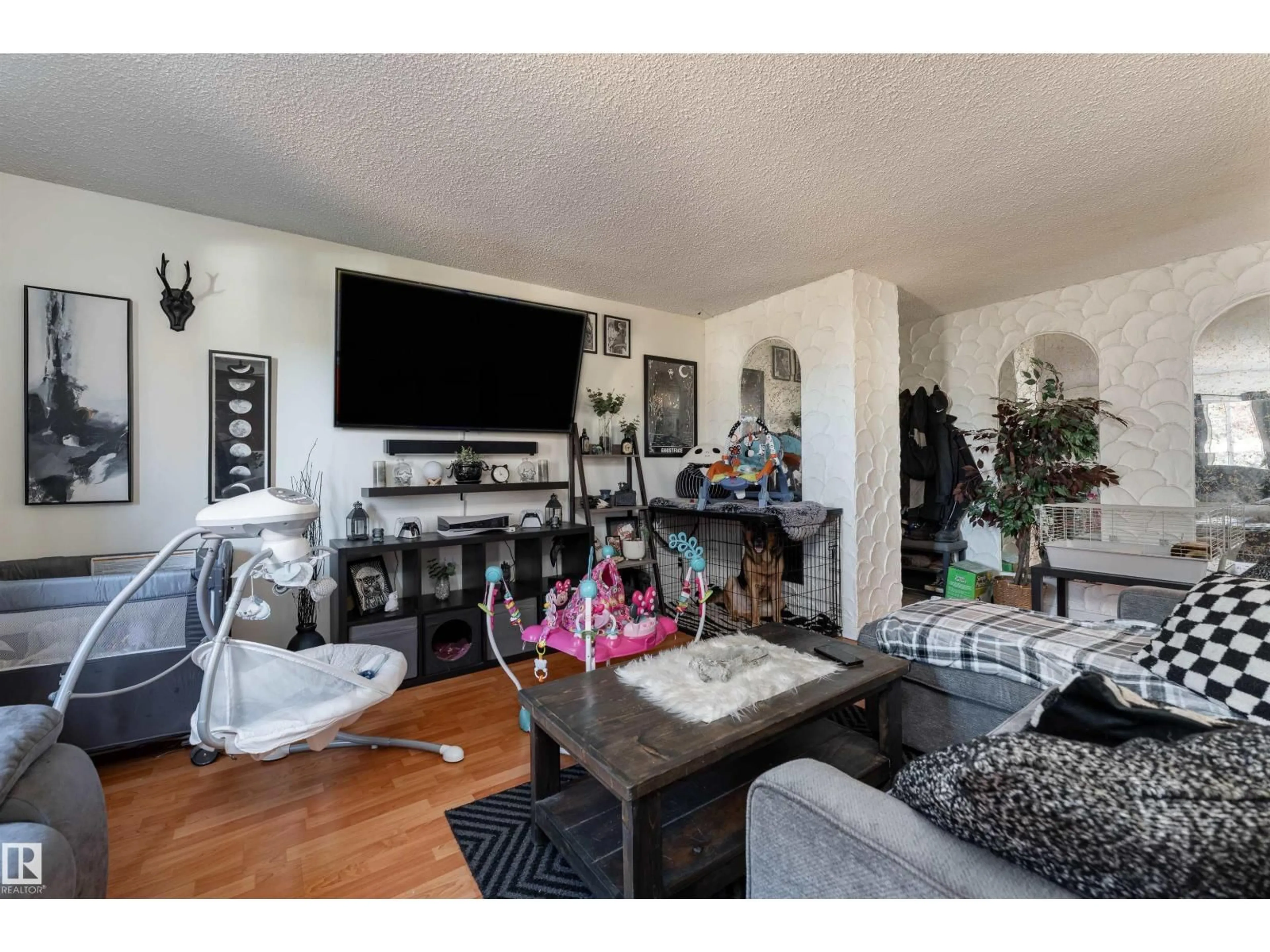 A pic of a room for NW - 8207 169 ST, Edmonton Alberta T5R2W4