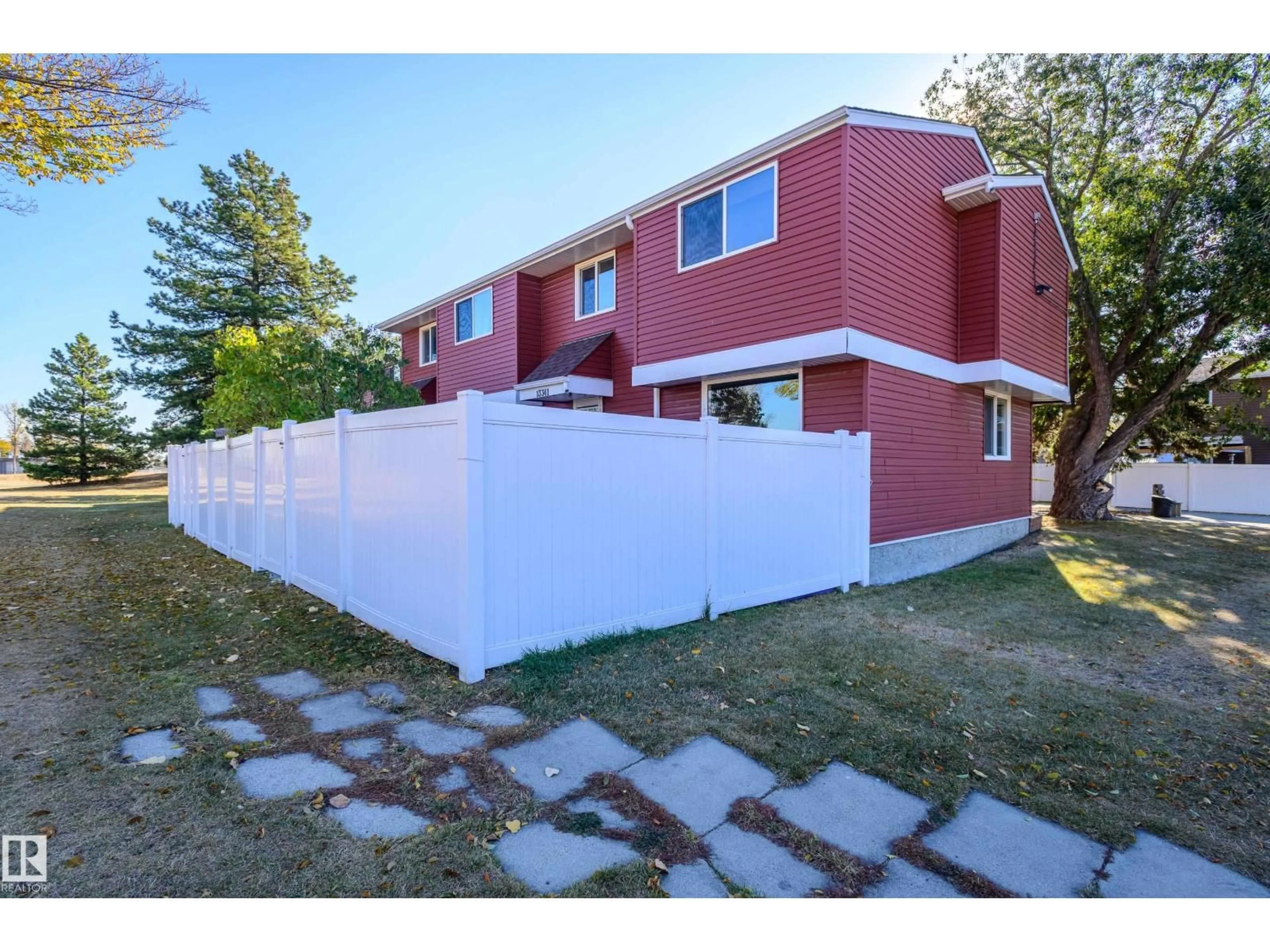 Unknown for 13341 47 ST, Edmonton Alberta T5A1L8