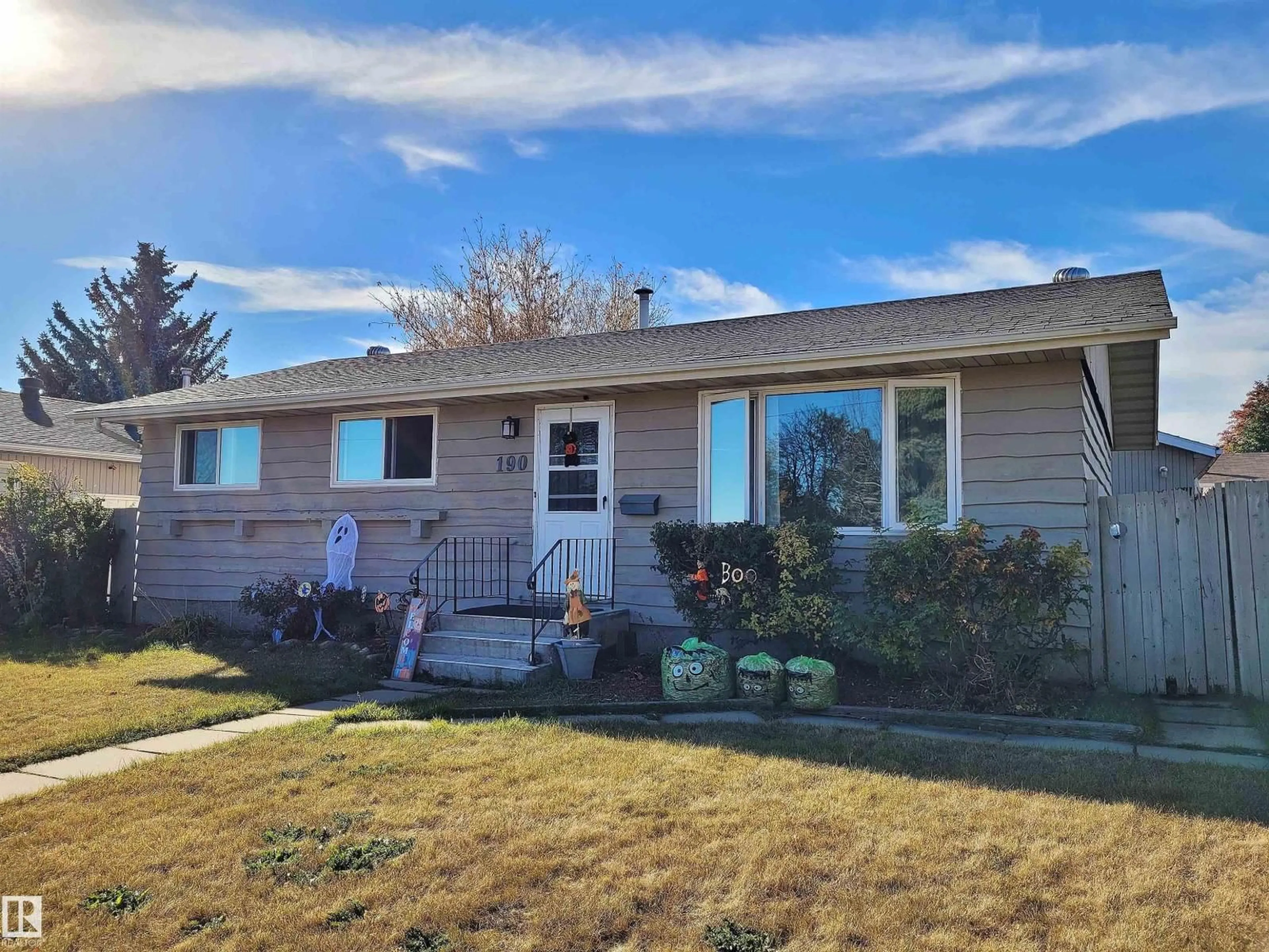 Home with vinyl exterior material, street for 190 CLAREVIEW RD, Edmonton Alberta T5A3Y5
